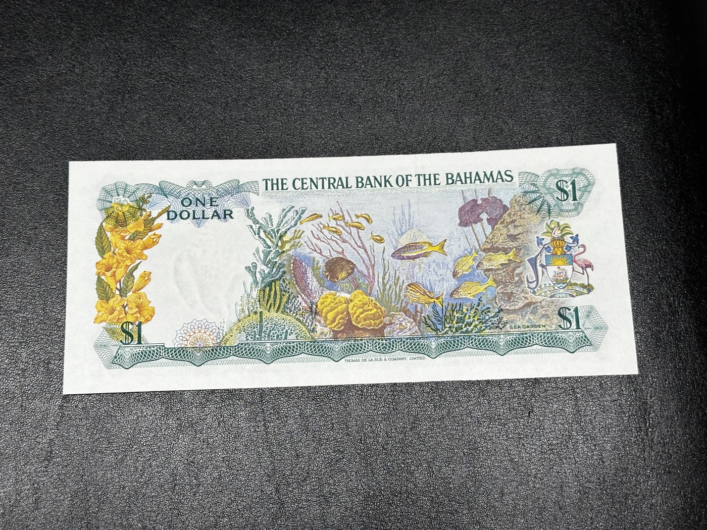 《外钞收藏家》第三百三十二期 加勒比四国专场（伯利兹/巴哈马/巴巴多斯/开曼） 巴哈马1974年1元（P35） 全新UNC