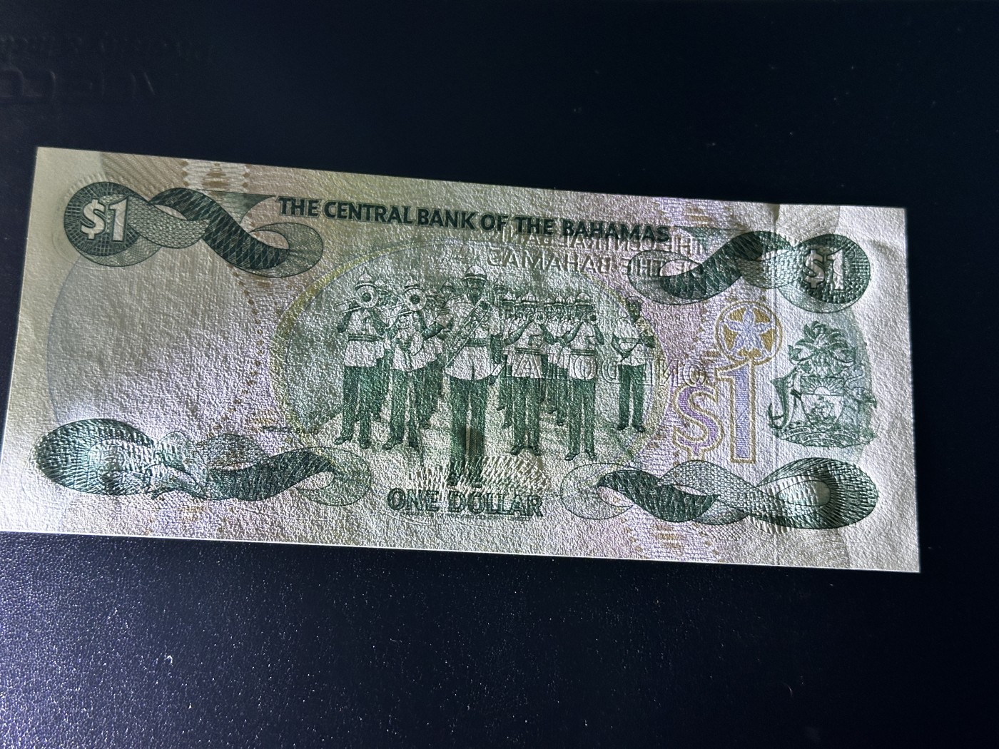 《外钞收藏家》第三百三十二期 加勒比四国专场（伯利兹/巴哈马/巴巴多斯/开曼） 巴哈马1984年1元（P43） 全新UNC