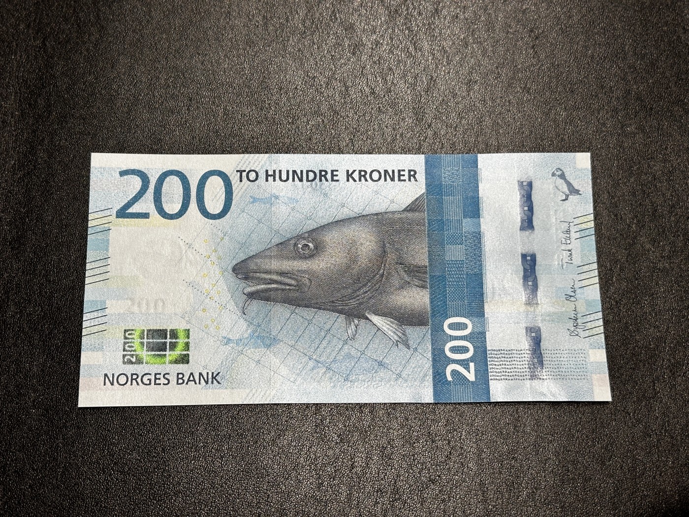 《外钞收藏家》第三百三十一期 最新版挪威200克朗 全新UNC（尾07）
