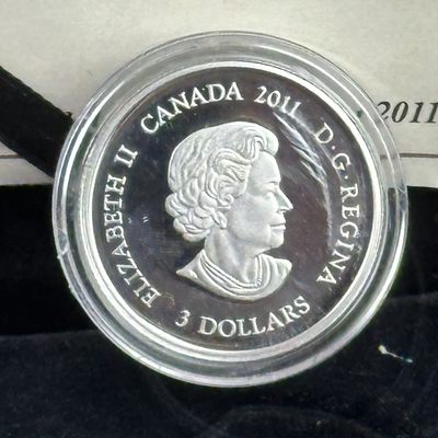 康怡轩钱币【图瓦卢+匈牙利+加拿大+白俄罗斯 纪念币专场】第251006期  2011年加拿大发行十二个月3加元镶幸运石精制纪念银币-四月
