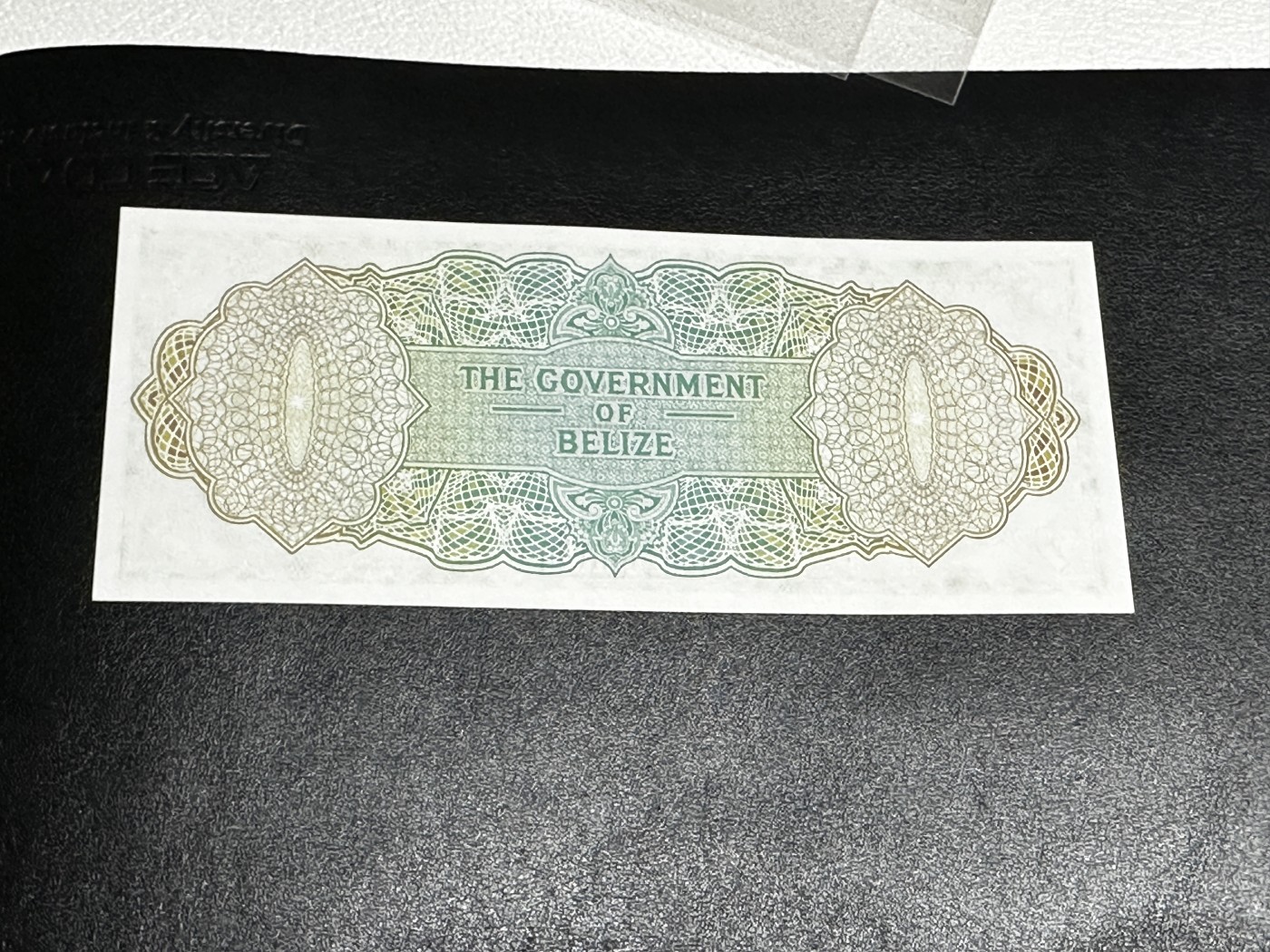 《外钞收藏家》第三百三十二期 加勒比四国专场（伯利兹/巴哈马/巴巴多斯/开曼） 伯利兹1975年1元（P33）全新UNC