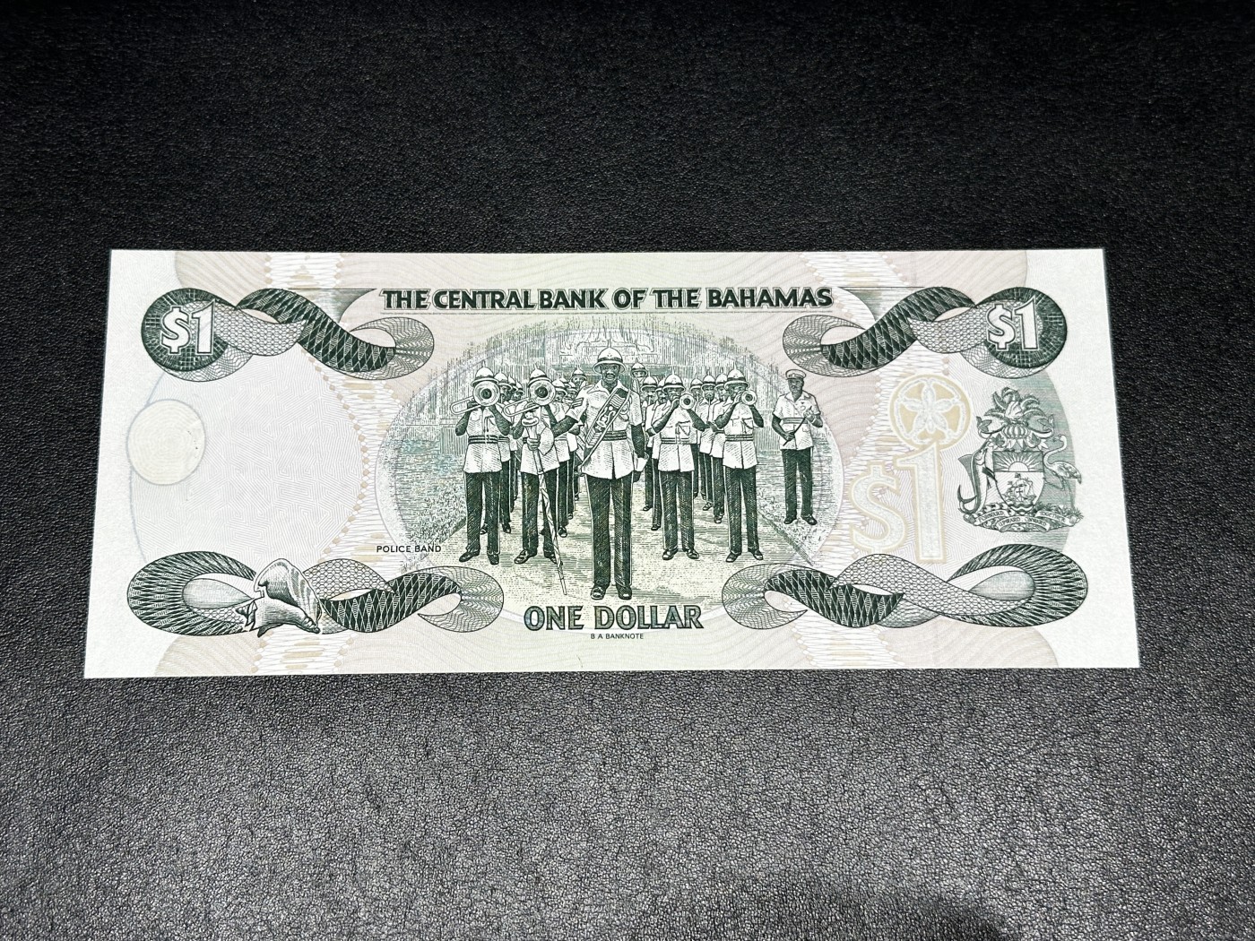 《外钞收藏家》第三百三十二期 加勒比四国专场（伯利兹/巴哈马/巴巴多斯/开曼） 巴哈马1996年1元（P57） 全新UNC