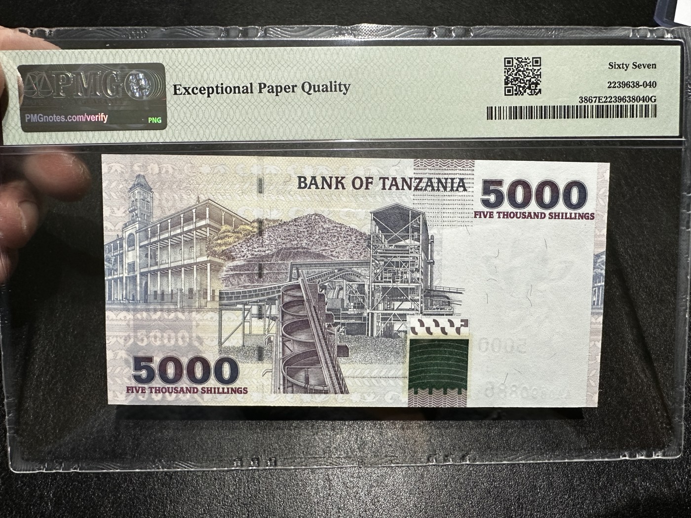 《外钞收藏家》第三百三十一期 2003年坦桑尼亚5000先令 PMG67 AA冠无47