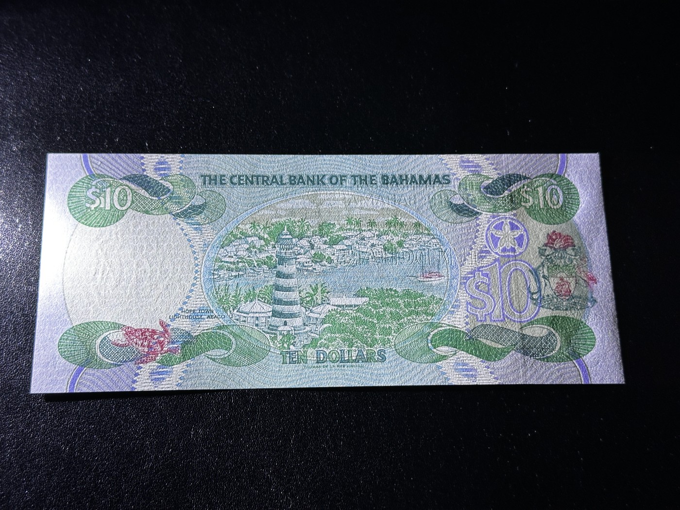 《外钞收藏家》第三百三十二期 加勒比四国专场（伯利兹/巴哈马/巴巴多斯/开曼） 巴哈马1996年10元（P59） 全新UNC