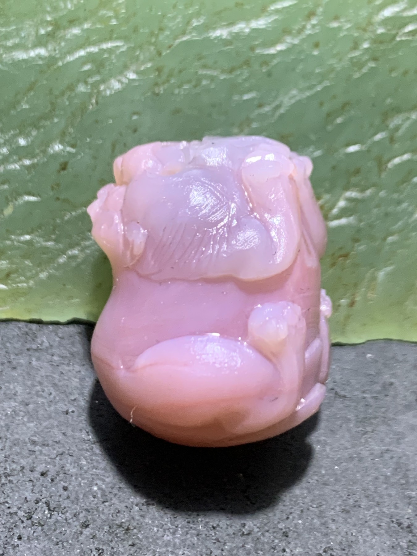 精美紫罗兰盐源玛瑙手工雕刻貔貅吊坠（把件）一个