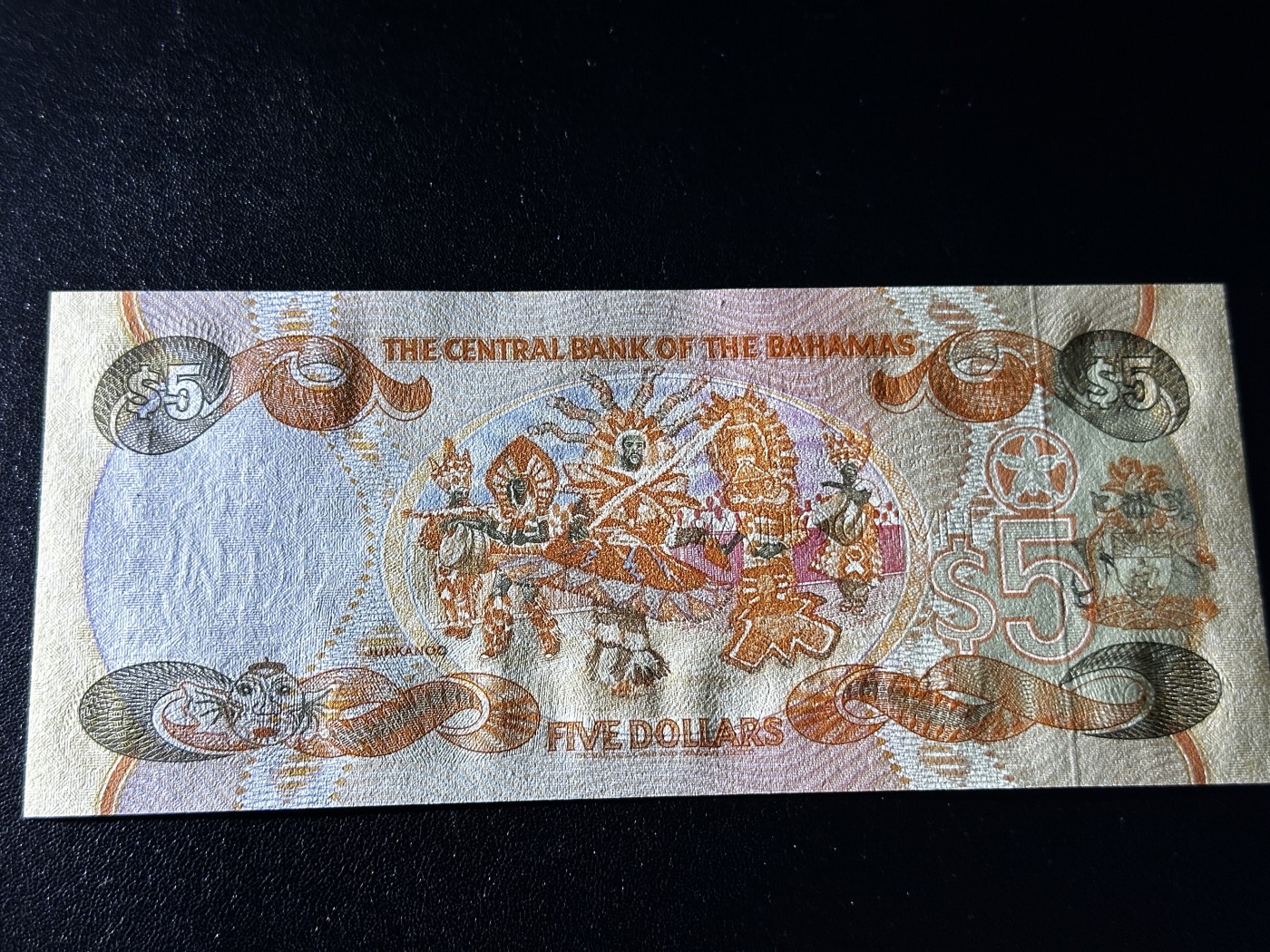 《外钞收藏家》第三百三十二期 加勒比四国专场（伯利兹/巴哈马/巴巴多斯/开曼） 巴哈马1995年5元（P52） 全新UNC