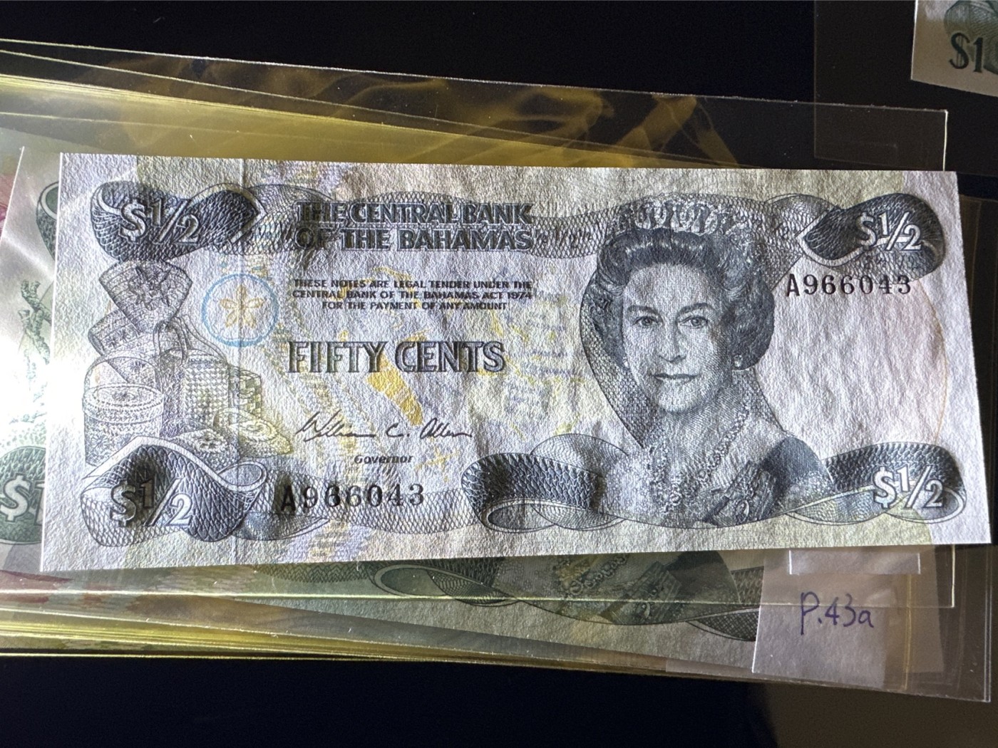 《外钞收藏家》第三百三十二期 加勒比四国专场（伯利兹/巴哈马/巴巴多斯/开曼） 巴哈马1984年1/2元（P42） 全新UNC