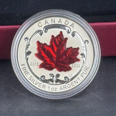 康怡轩钱币【图瓦卢+匈牙利+加拿大+白俄罗斯 纪念币专场】第251006期  2015年加拿大发行枫叶镶珐琅银套币（5枚/套）
