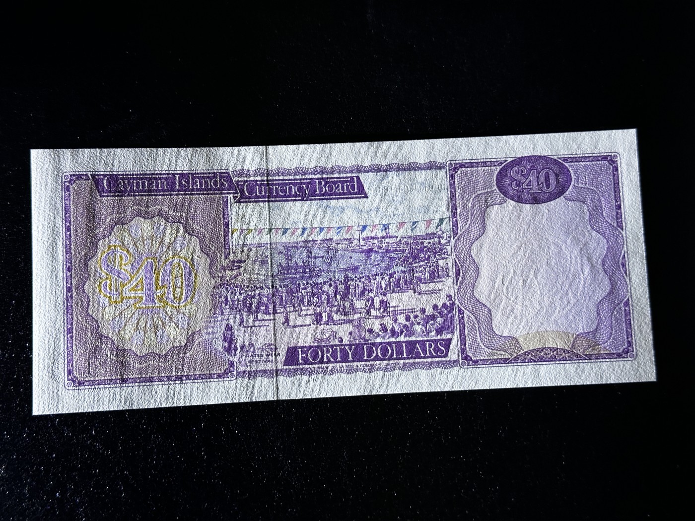 《外钞收藏家》第三百三十二期 加勒比四国专场（伯利兹/巴哈马/巴巴多斯/开曼） 开曼群岛1974年40元（P9），特殊面值，难得  全新UNC