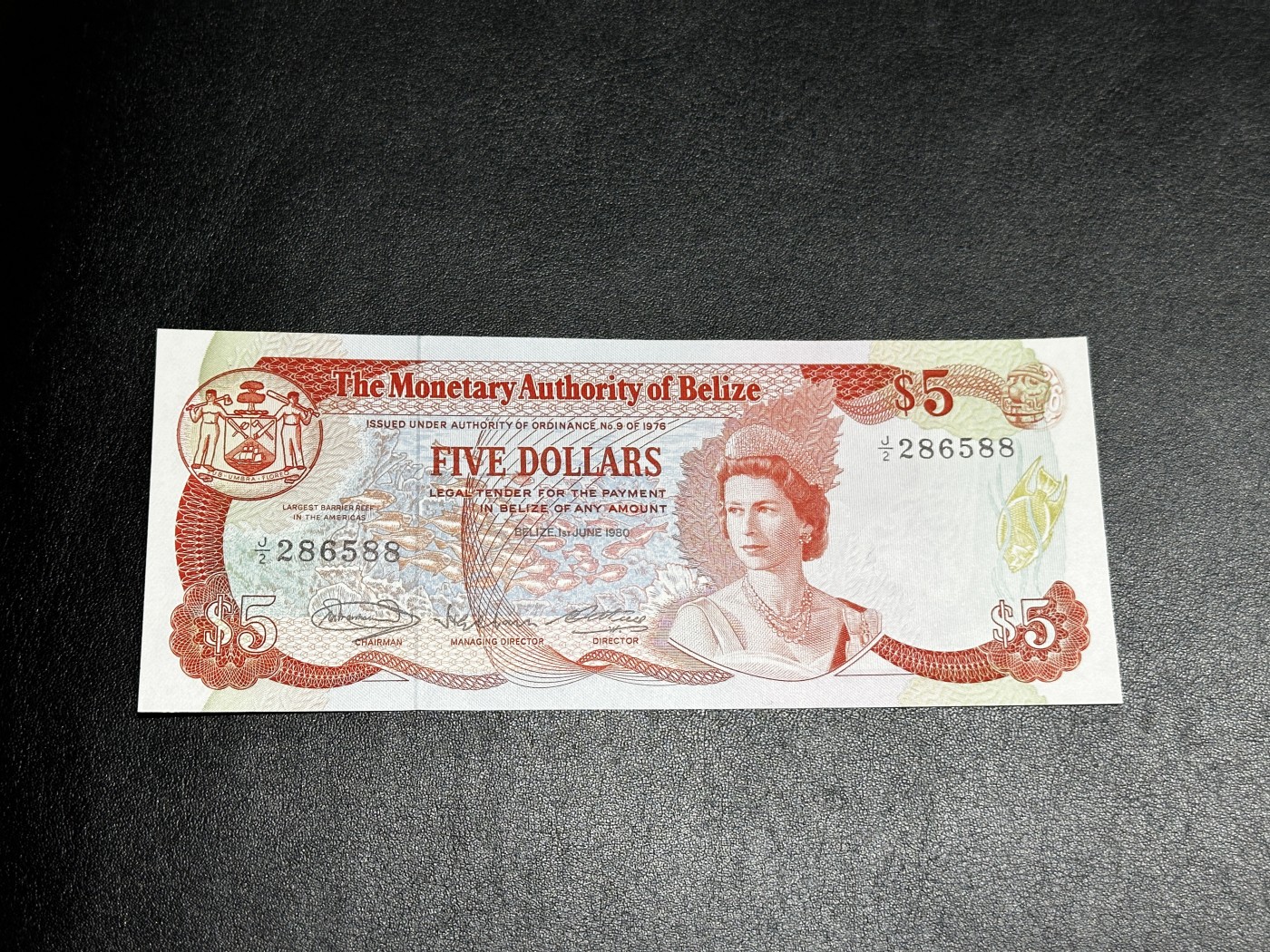 《外钞收藏家》第三百三十二期 加勒比四国专场（伯利兹/巴哈马/巴巴多斯/开曼） 伯利兹1980年5元（P39）全新UNC