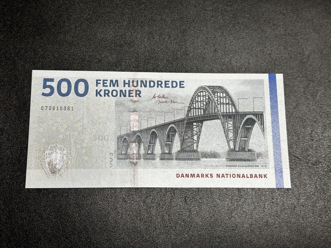 《外钞收藏家》第三百三十一期 丹麦桥版500克朗 全新UNC