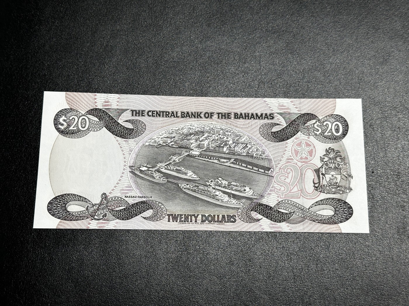 《外钞收藏家》第三百三十二期 加勒比四国专场（伯利兹/巴哈马/巴巴多斯/开曼） 巴哈马1984年20元（P47） 全新UNC