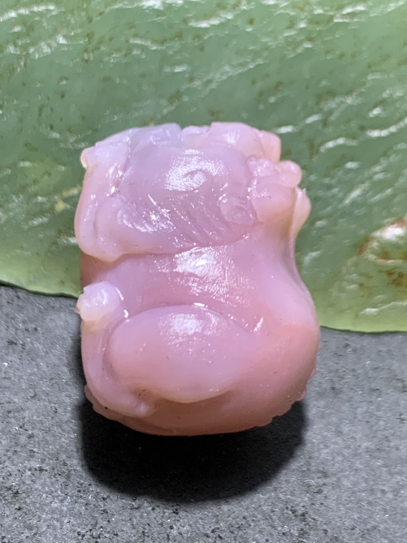 精美紫罗兰盐源玛瑙手工雕刻貔貅吊坠（把件）一个