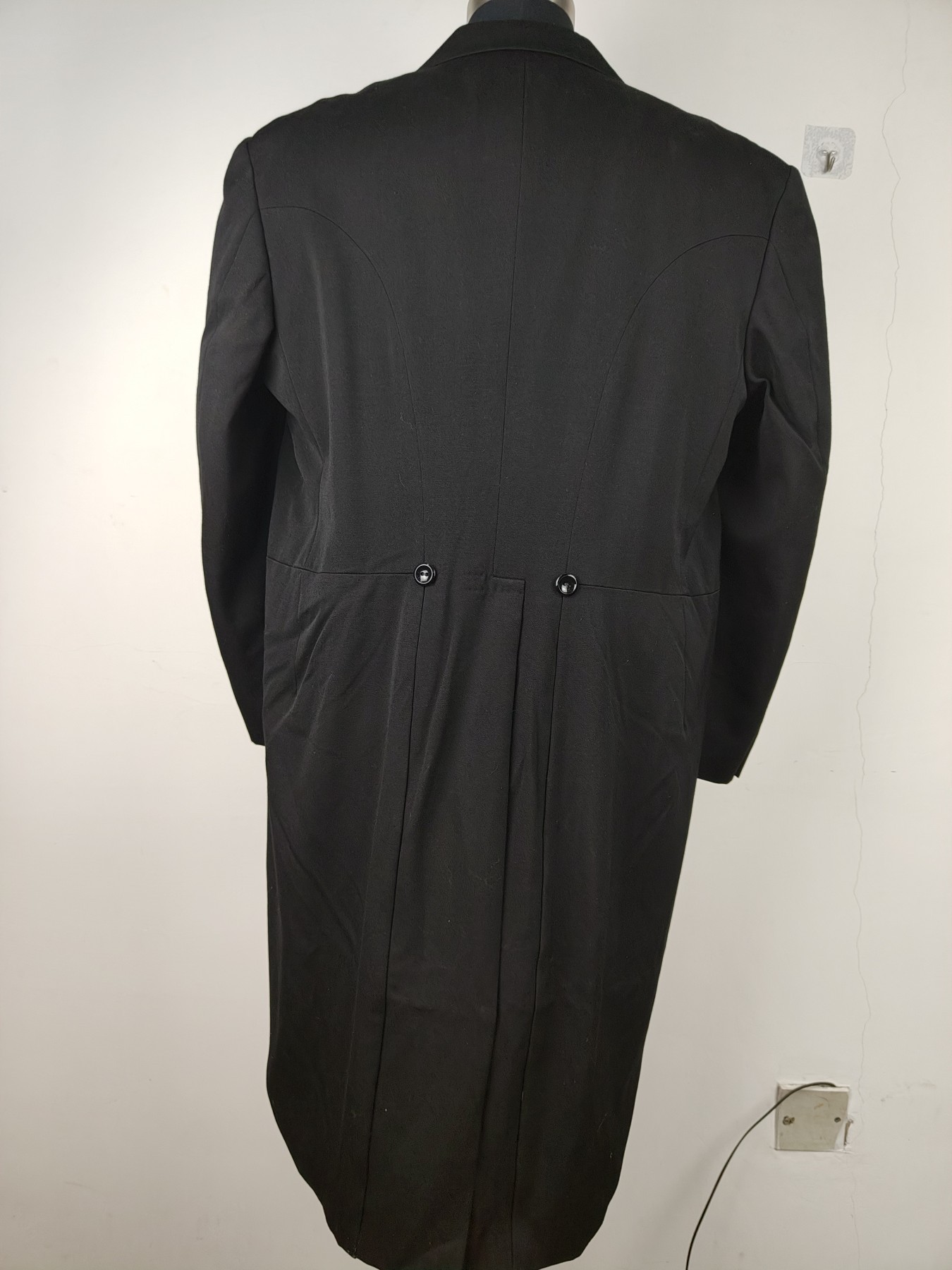 全场0元起拍 第127期 咸鱼国勋章拍卖专场 1月21日（周日）下午6：00开始 稀有大码 稀有长袖长 日本东京洋服店定制晨礼服上衣 胸围118 肩宽50 衣长104 袖长60