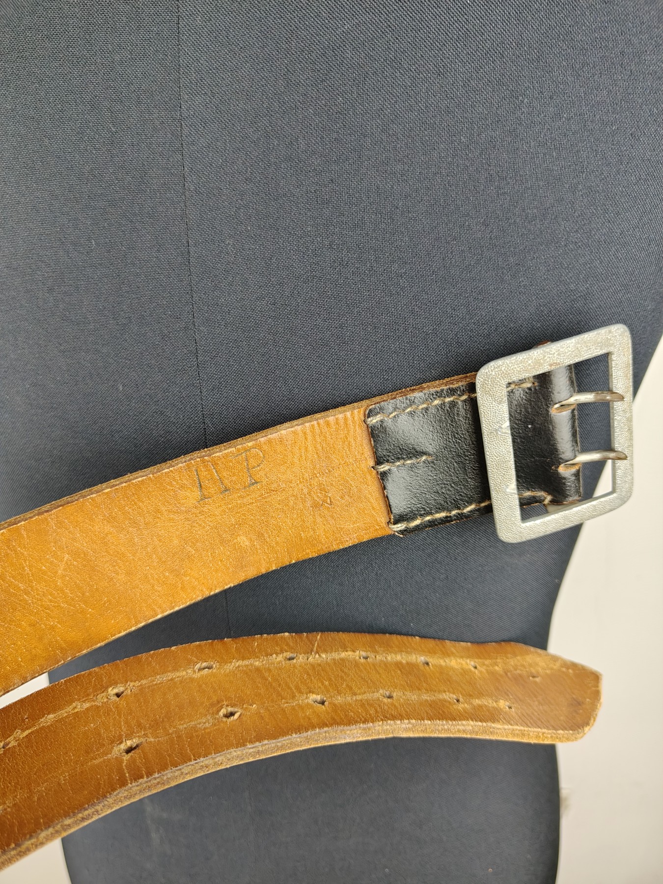 全场0元起拍 第127期 咸鱼国勋章拍卖专场 1月21日（周日）下午6：00开始 西德bgs 军官双针腰带 105CM