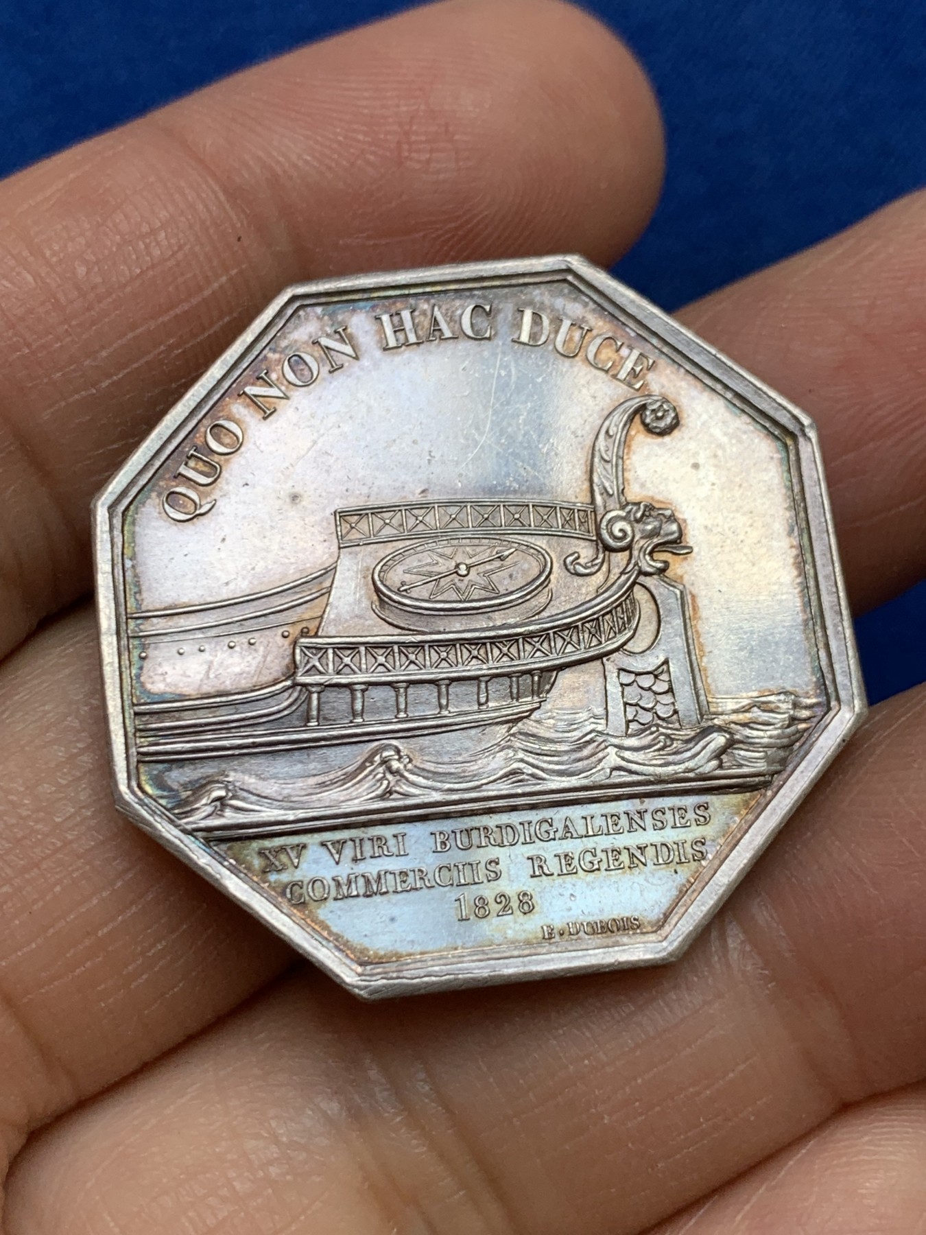 《竞宝斋》第237场- 周日，周一，周二，周日 疯狂4连拍 (全场包邮) 法国波尔多商会八角银质代币，20.52g，33.3mm，早期无边铭