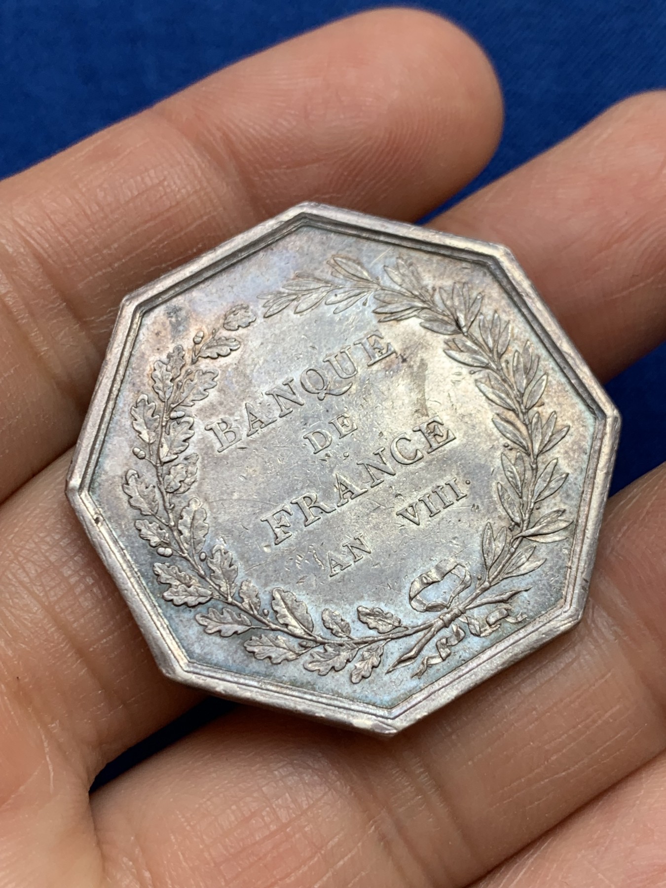 《竞宝斋》第237场- 周日，周一，周二，周日 疯狂4连拍 (全场包邮) 法国JETON银质八角，纪念1800年法兰西银行成立，23.99g，35.9mm，1832-1841年神灯边铭