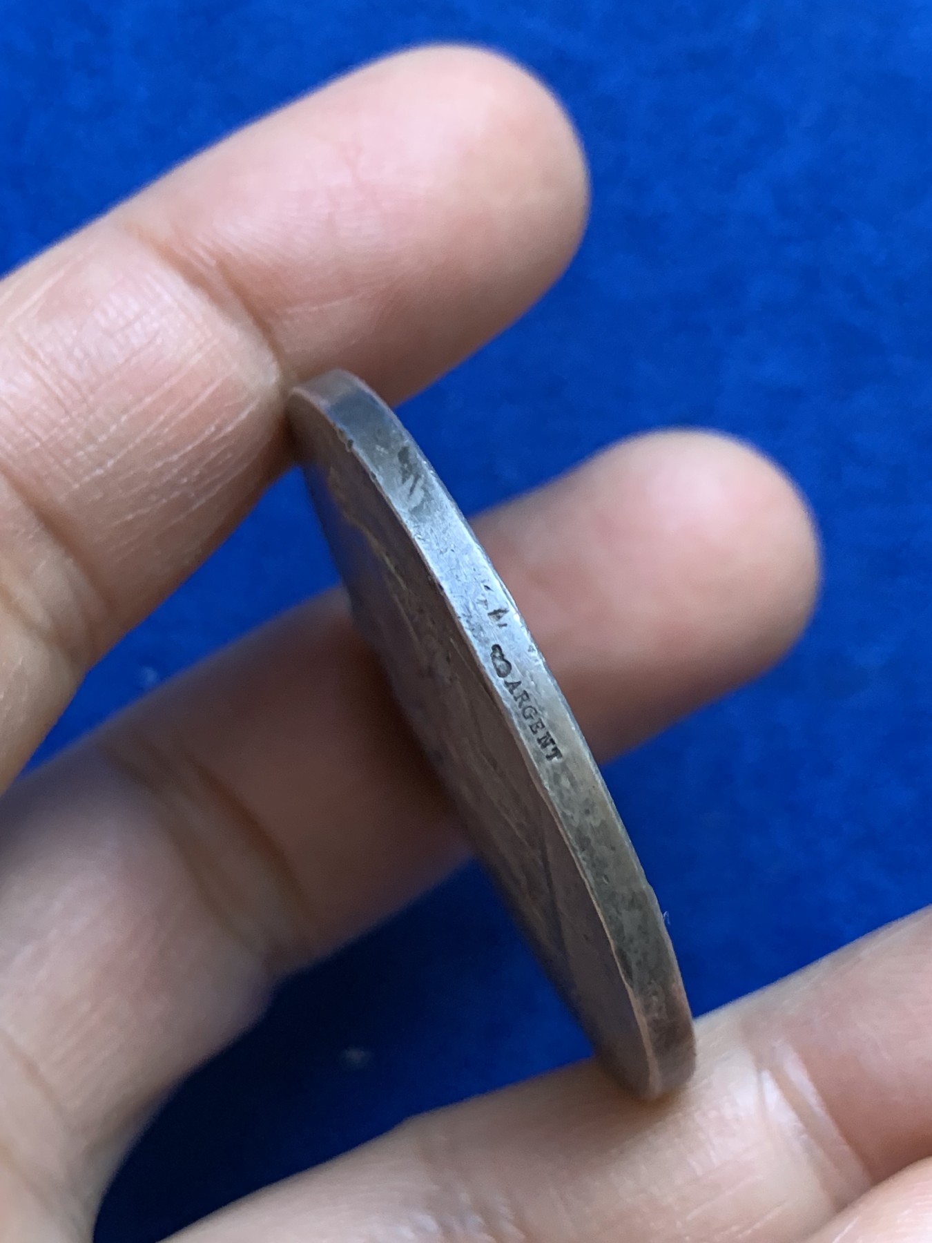 《竞宝斋》第237场- 周日，周一，周二，周日 疯狂4连拍 (全场包邮) 法国昂热地区储蓄银行银质代币，38.53g，41mm，丰饶角边铭