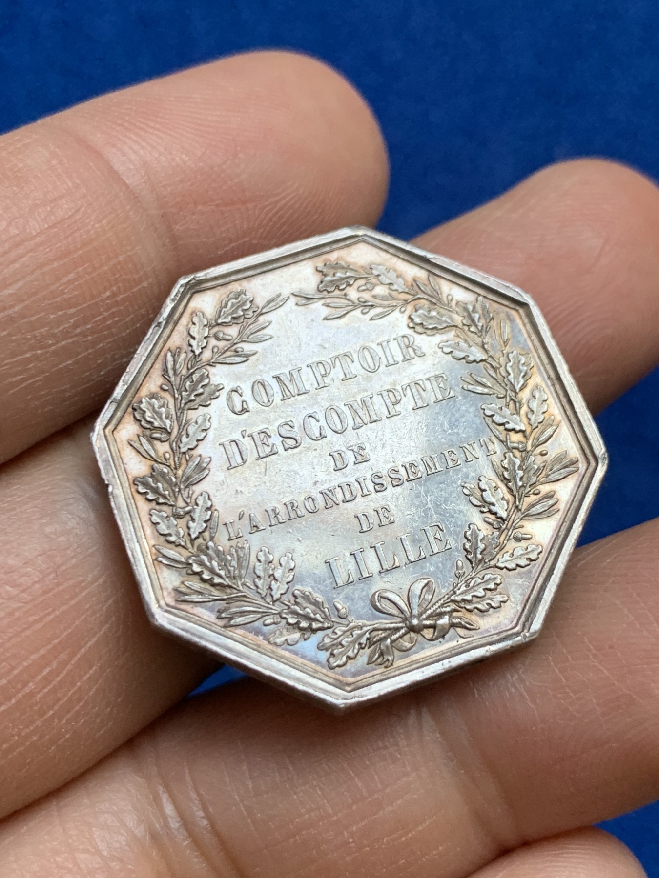 《竞宝斋》第237场- 周日，周一，周二，周日 疯狂4连拍 (全场包邮) 法国八角银章，里尔银行，14.19g，29.8mm，手指边铭