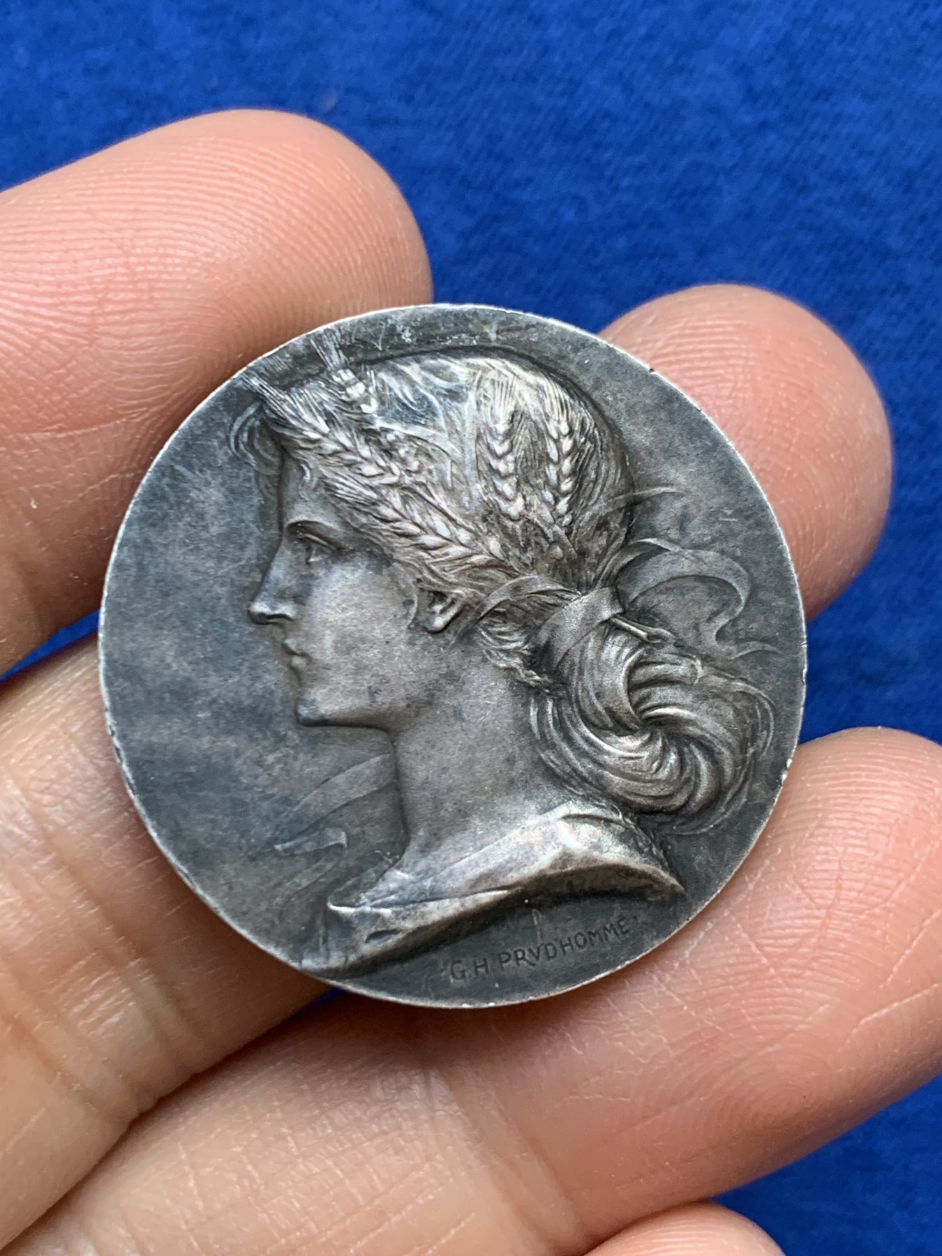 《竞宝斋》第237场- 周日，周一，周二，周日 疯狂4连拍 (全场包邮) 法国拉罗谢尔储蓄银行银质jeton，14.43g，29.8mm，丰饶角2银标，构图丰富且小巧厚重