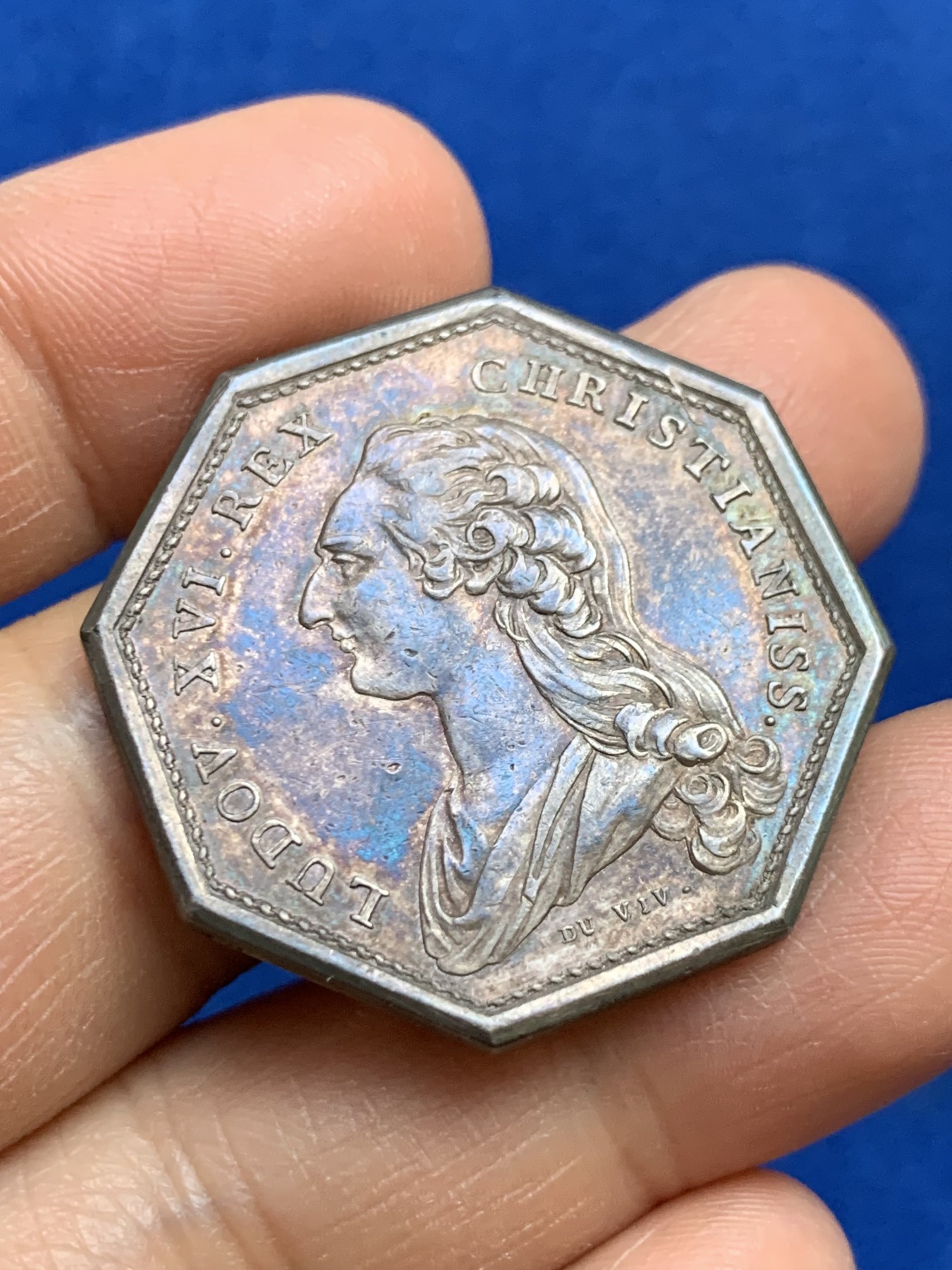 《竞宝斋》第237场- 周日，周一，周二，周日 疯狂4连拍 (全场包邮) 法国路易十六时期瓦隆佛兰德斯地区八角银质jeton，17.17g，34mm，早期无边铭