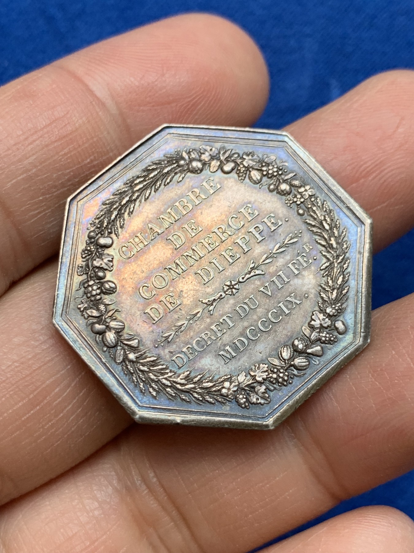 《竞宝斋》第237场- 周日，周一，周二，周日 疯狂4连拍 (全场包邮) 法国JETON银质八角，迪耶普商会，12.94g，32mm，1832年之前无边铭