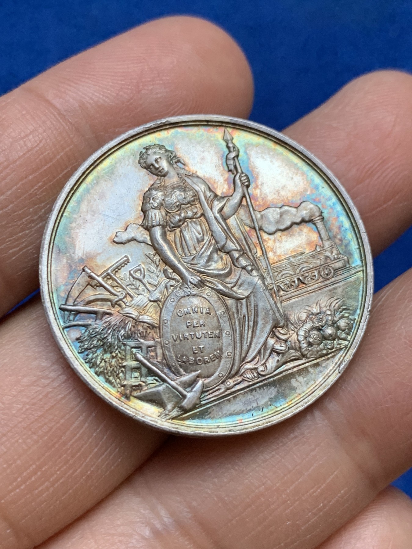 《竞宝斋》第237场- 周日，周一，周二，周日 疯狂4连拍 (全场包邮) 法国希农堡农业展银代币，14.75g，32.7mm，菱形+野猪头ARGET，950/1000，五彩包浆