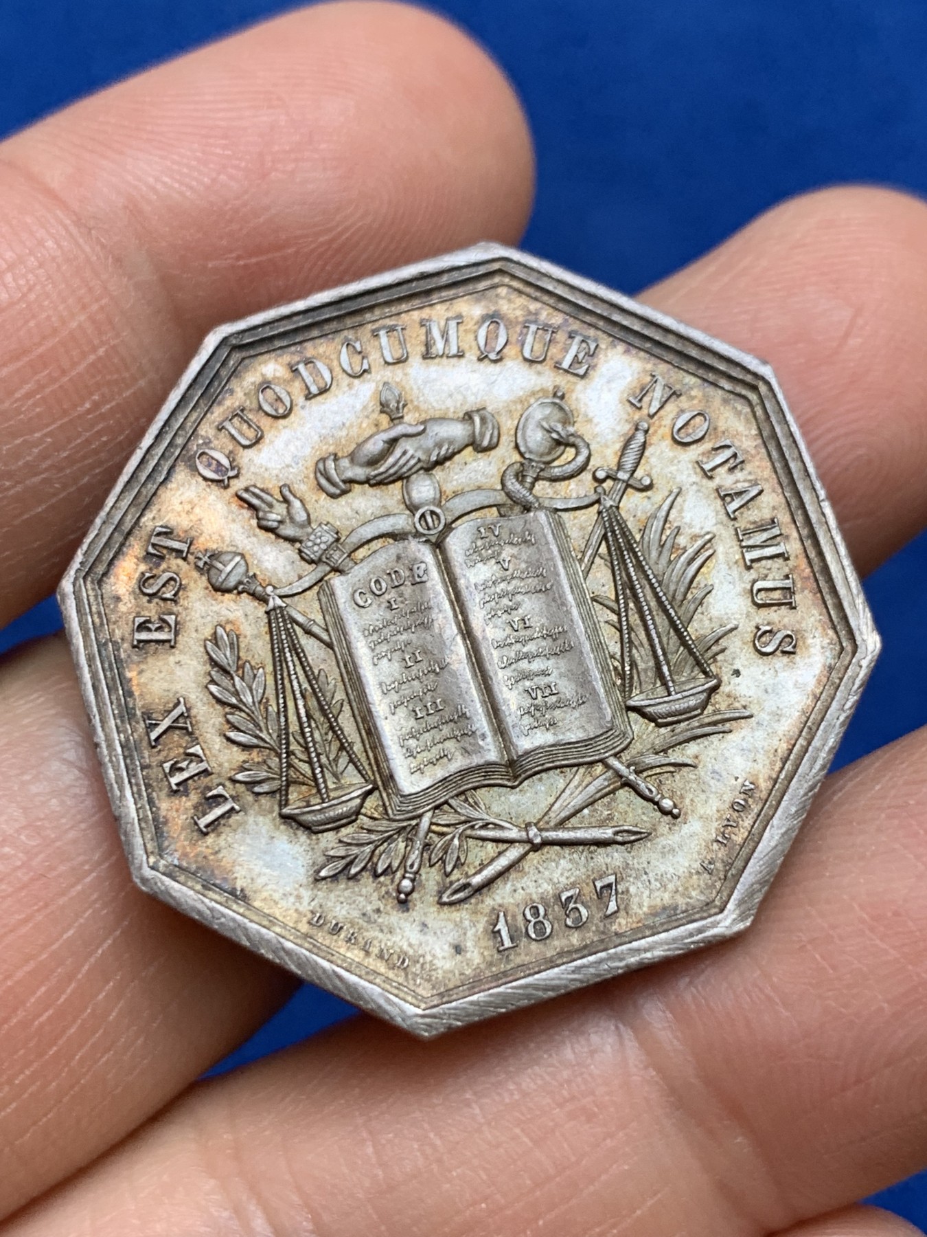 《竞宝斋》第237场- 周日，周一，周二，周日 疯狂4连拍 (全场包邮) 法国维也纳公证处八角银章，15.07g，33mm，蜜蜂边铭