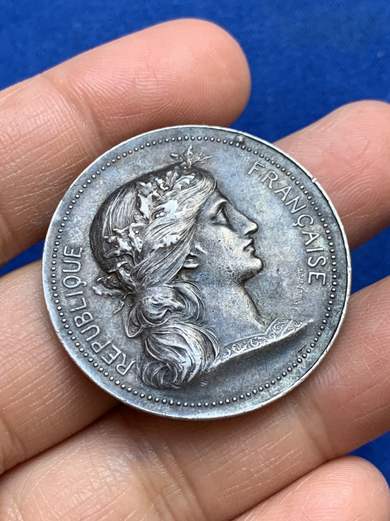 《竞宝斋》第237场- 周日，周一，周二，周日 疯狂4连拍 (全场包邮) 法国玛丽安娜银章，22.6g，36.5mm，丰饶角边铭，去吊环