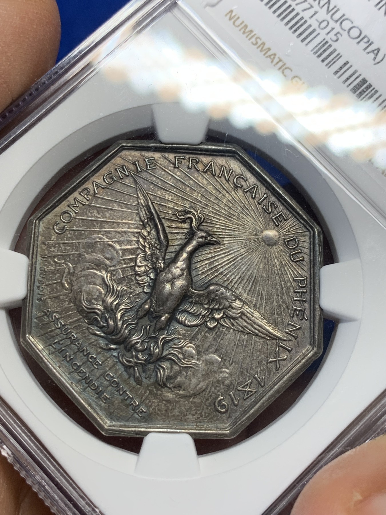 《竞宝斋》第237场- 周日，周一，周二，周日 疯狂4连拍 (全场包邮) NGC MS61 法国 1819 凤凰火灾保险公司 银质八角代币 包浆细节都很好 