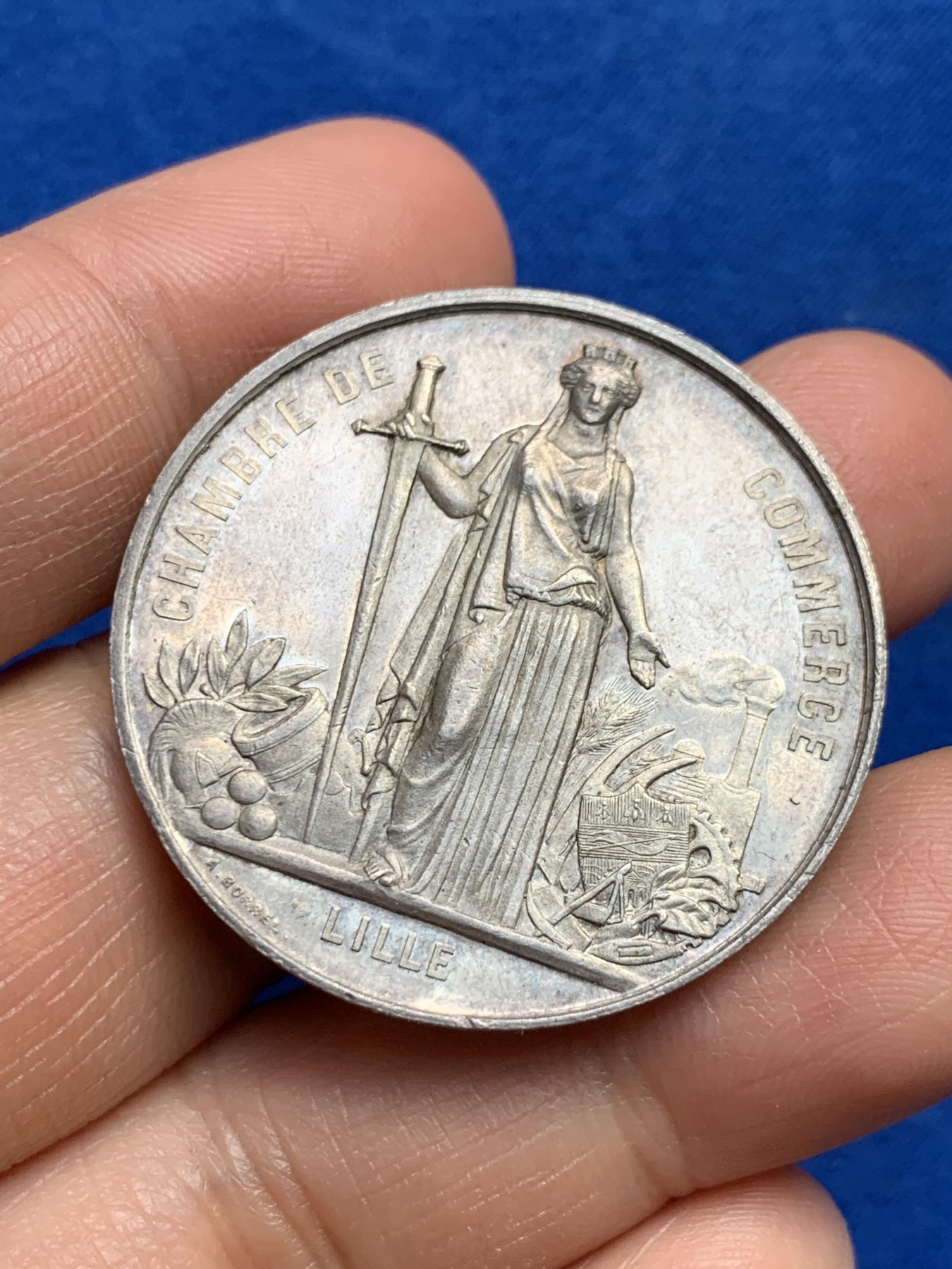 《竞宝斋》第237场- 周日，周一，周二，周日 疯狂4连拍 (全场包邮) 法国银章，里尔商会，21.58g，36.8mm，1860-1879年蜜蜂边铭