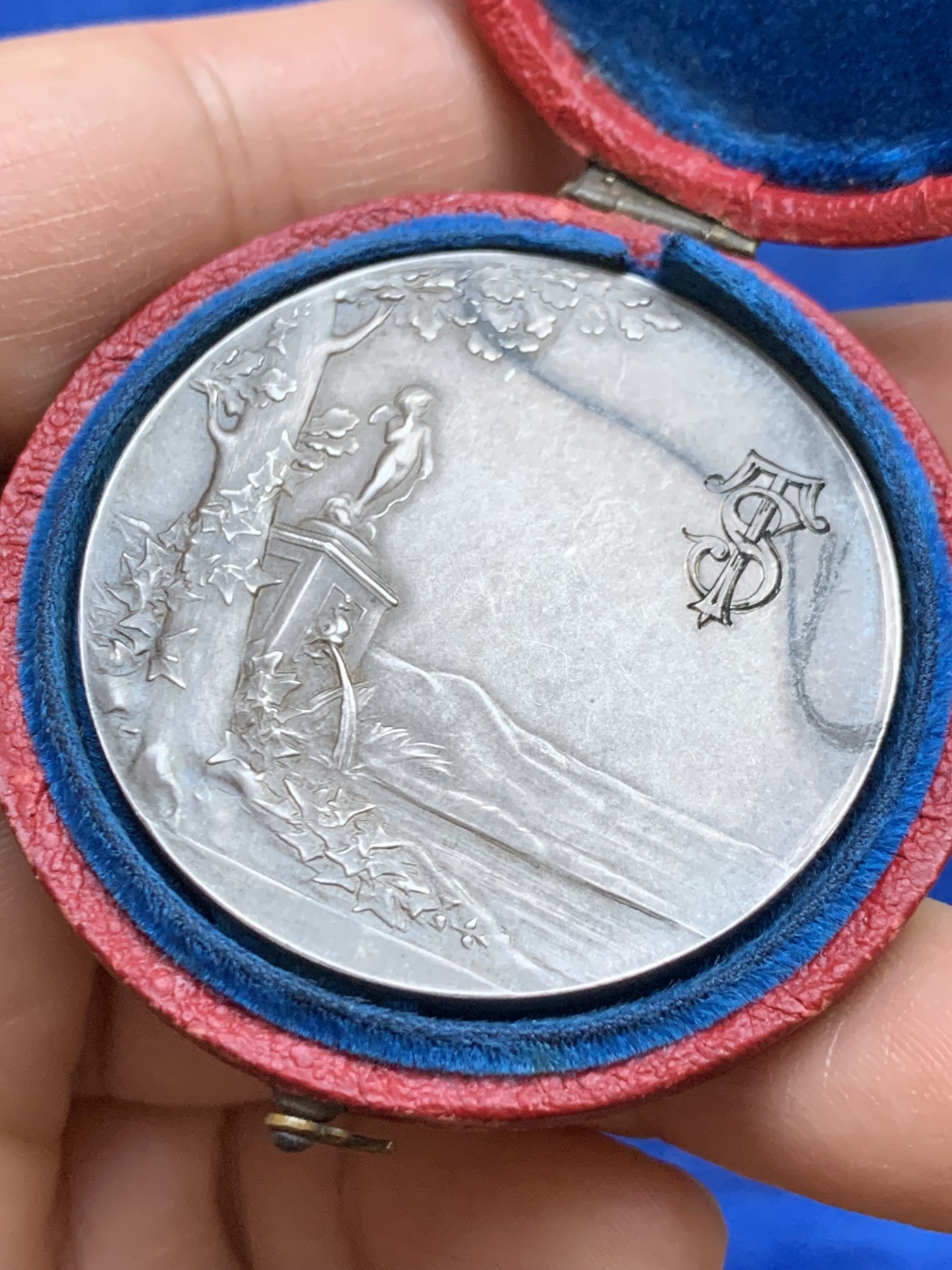 《竞宝斋》第237场- 周日，周一，周二，周日 疯狂4连拍 (全场包邮) 法国O.ROTY 1896年“SEMPER”永恒的爱 爱情与婚姻纪念银章，32.86g，41.3mm，丰饶角边铭，手工刻字