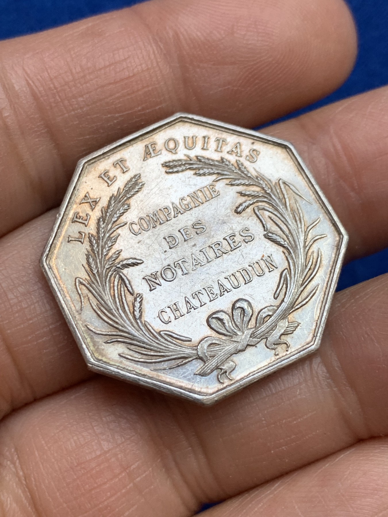 《竞宝斋》第237场- 周日，周一，周二，周日 疯狂4连拍 (全场包邮) 法国沙托丹公证人八角银质代币，12.14g，30.3mm，丰饶角边铭