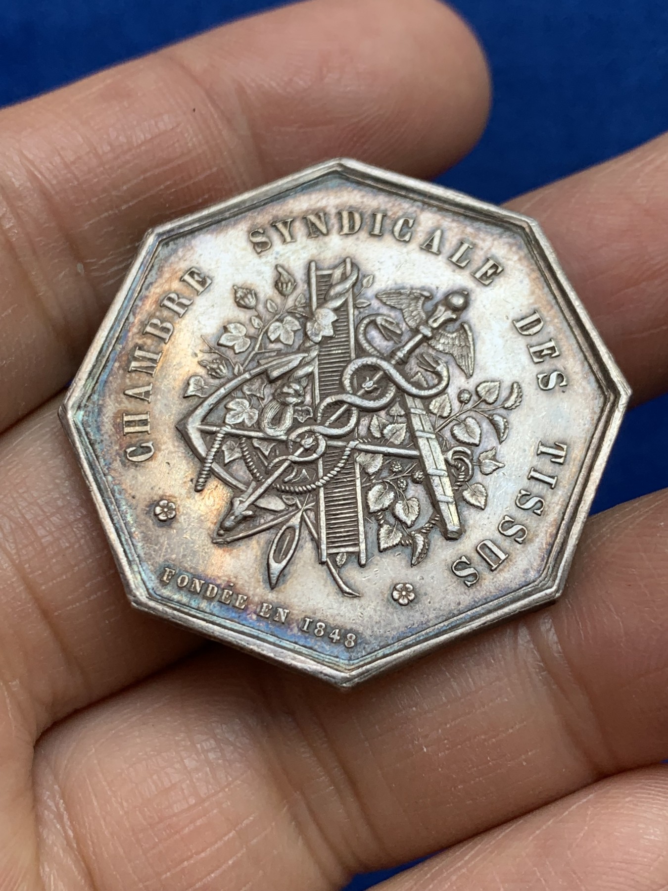 《竞宝斋》第237场- 周日，周一，周二，周日 疯狂4连拍 (全场包邮) 法国八角银章，塞纳河工会，18.42g，36.7mm，1860-1879年蜜蜂边铭