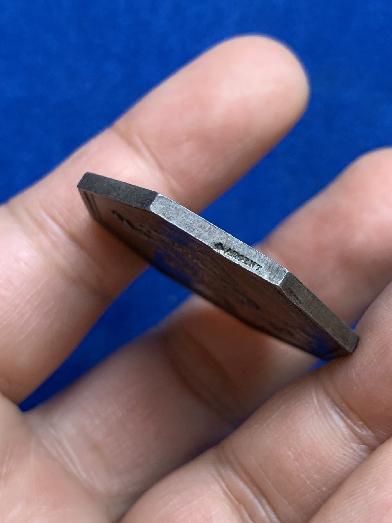 《竞宝斋》第237场- 周日，周一，周二，周日 疯狂4连拍 (全场包邮) 法国八角银章，天父保险公司，飞天的宙斯，重量19.78克，对边直径36.3毫米，1860-1879年蜜蜂边铭