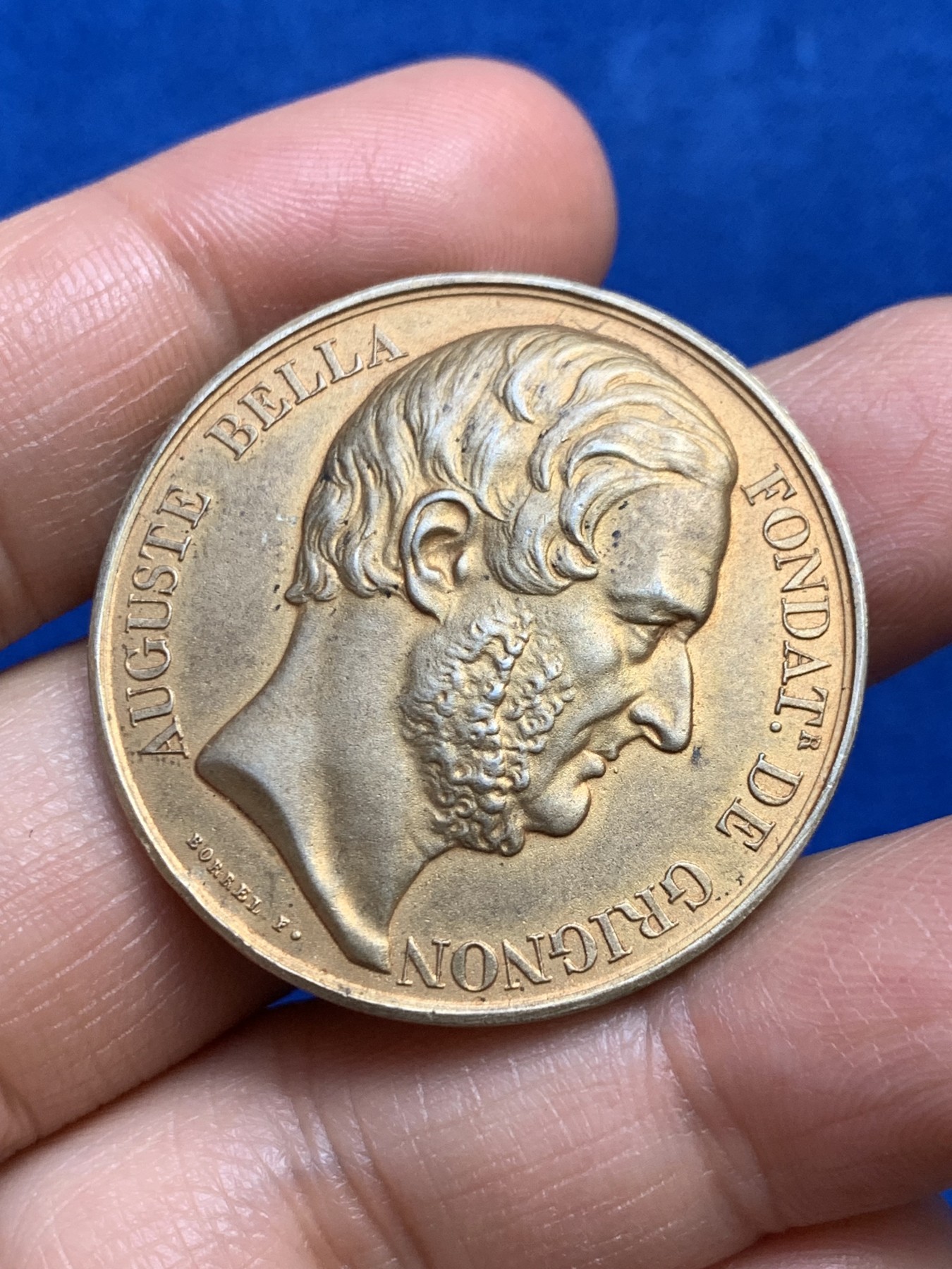 《竞宝斋》第237场- 周日，周一，周二，周日 疯狂4连拍 (全场包邮) 法国格里尼翁校友会鎏金银章 脸部清晰 37mm 25.15g 菱形+野猪头银标