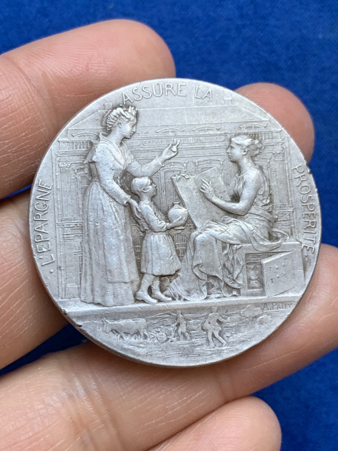 《竞宝斋》第237场- 周日，周一，周二，周日 疯狂4连拍 (全场包邮) 法国昂热地区储蓄银行银质代币，38.53g，41mm，丰饶角边铭