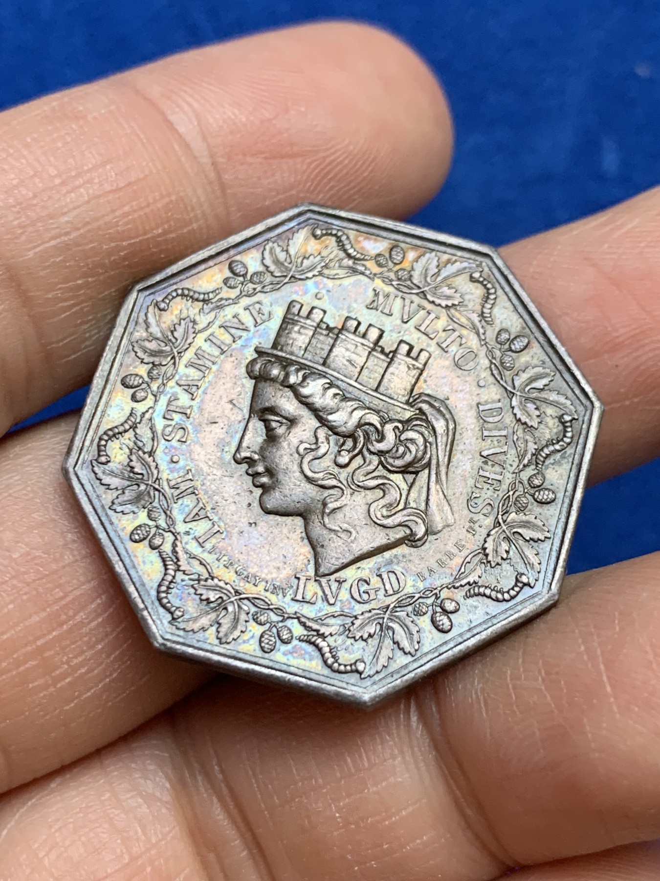 《竞宝斋》第237场- 周日，周一，周二，周日 疯狂4连拍 (全场包邮) 法国里昂丝绸经纪人JETON银质八角，15.58g，31.6mm，1832-1841年神灯边铭，油性包浆，状态很舒服