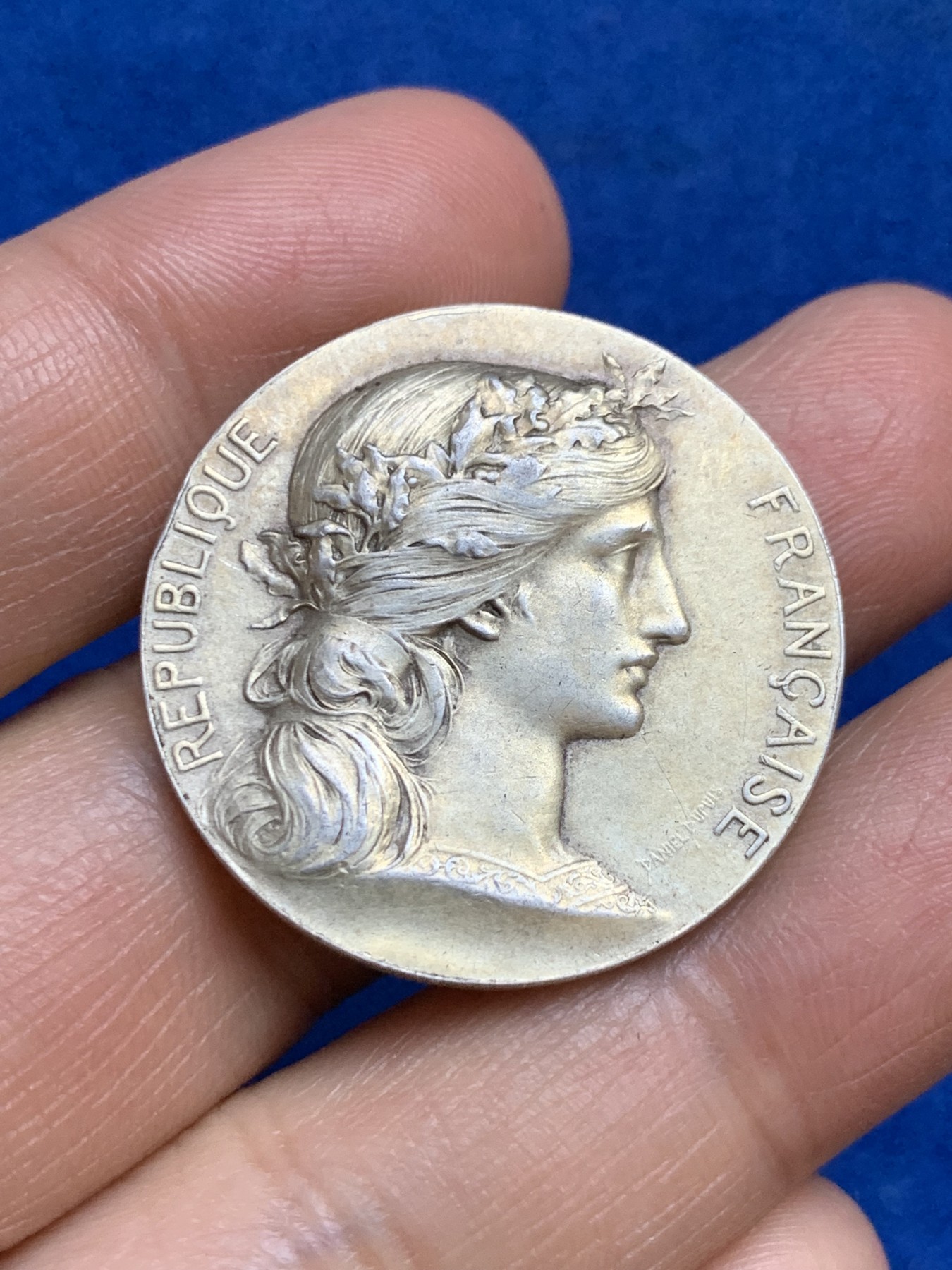 《竞宝斋》第237场- 周日，周一，周二，周日 疯狂4连拍 (全场包邮) 法国玛丽安娜鎏金银章，由鲁昂市议员Louis Ricard提供，15.51g，32.1mm，丰饶角边铭