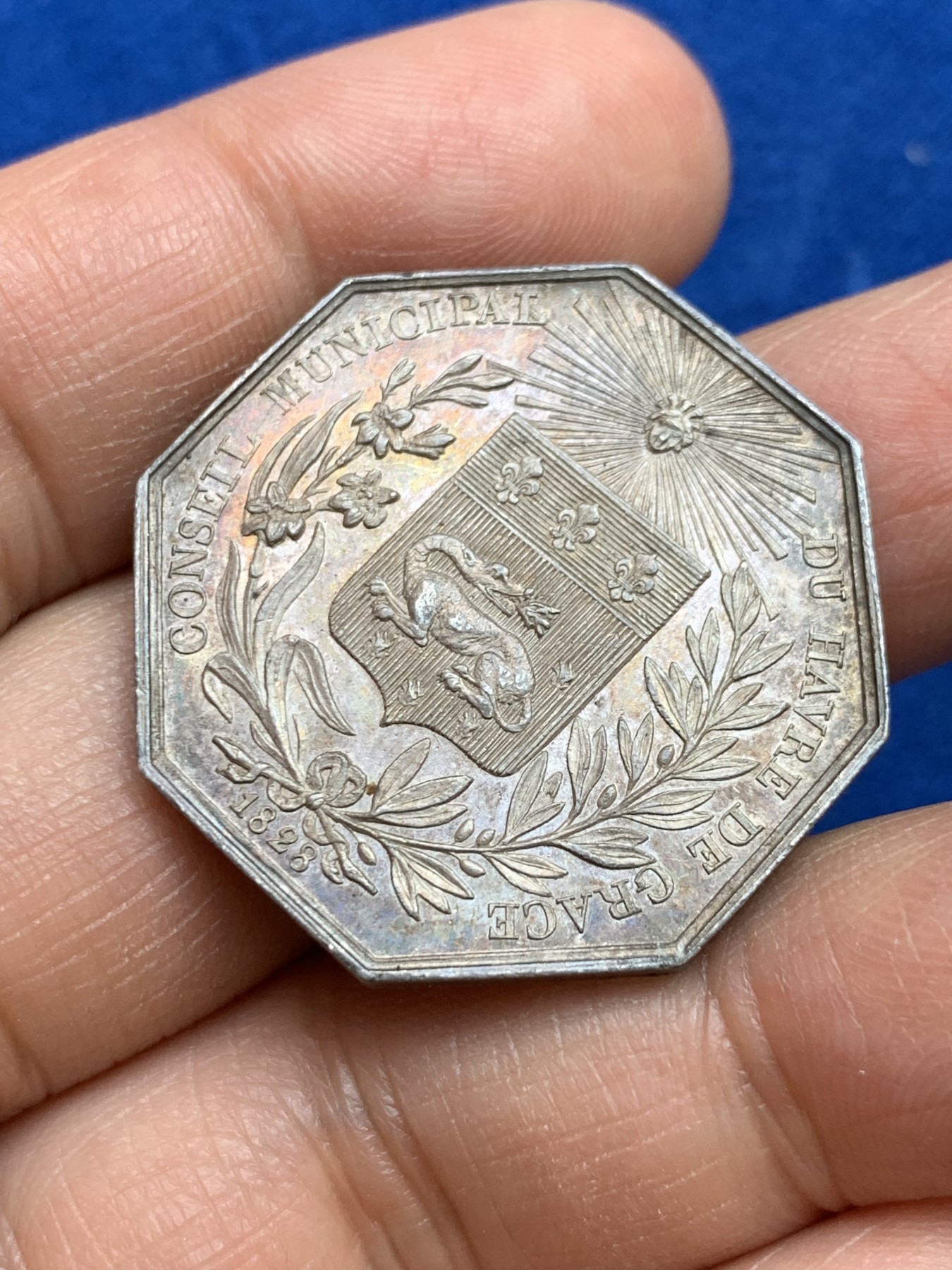 《竞宝斋》第237场- 周日，周一，周二，周日 疯狂4连拍 (全场包邮) 法国1828年八角银质jeton，勒阿弗尔市议会，31.8毫米，13.88克，边铭无