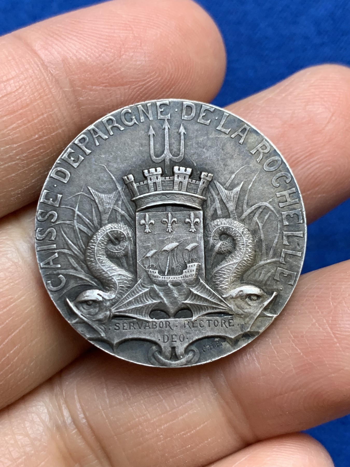 《竞宝斋》第237场- 周日，周一，周二，周日 疯狂4连拍 (全场包邮) 法国拉罗谢尔储蓄银行银质jeton，14.43g，29.8mm，丰饶角2银标，构图丰富且小巧厚重