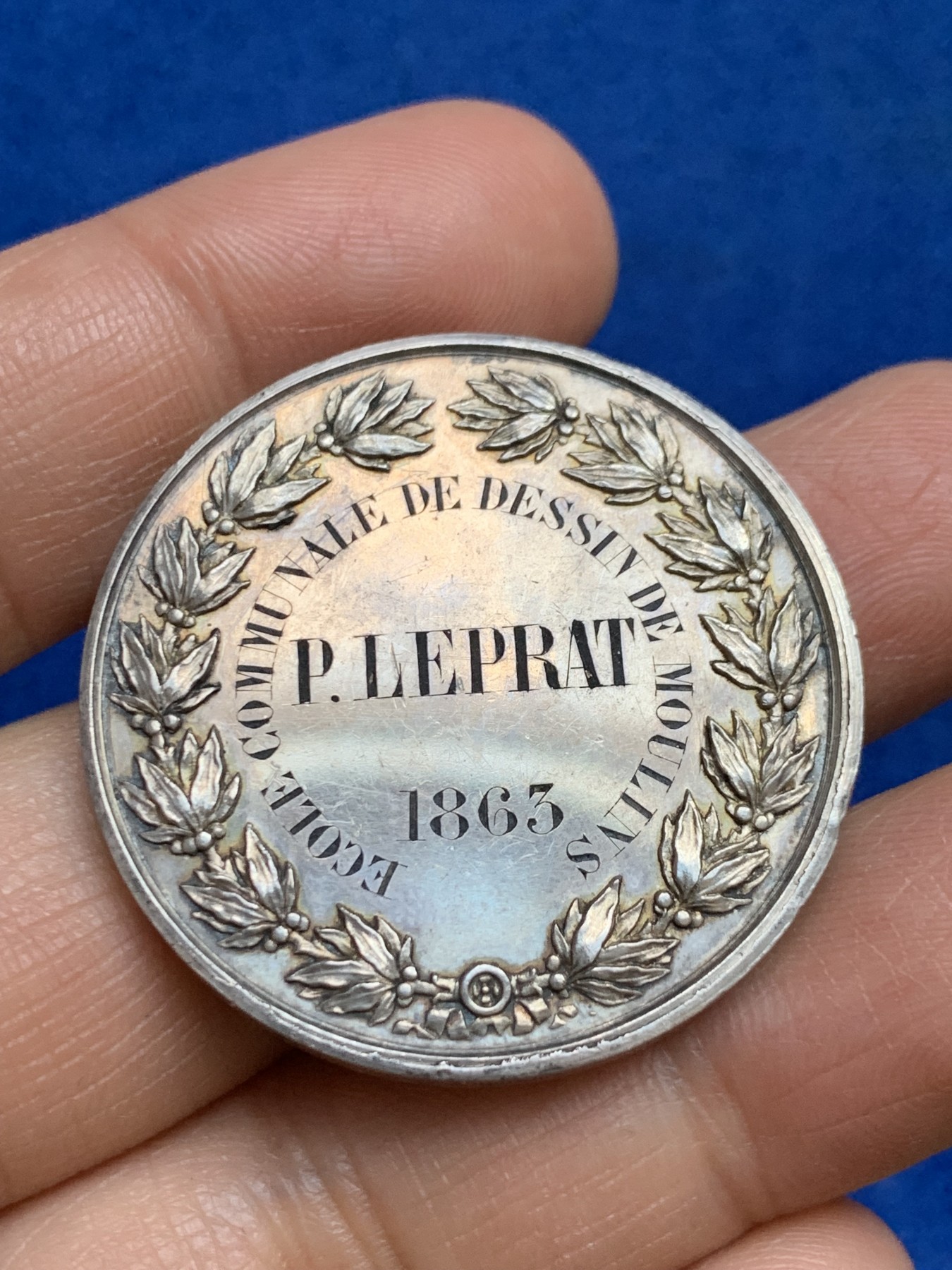 《竞宝斋》第237场- 周日，周一，周二，周日 疯狂4连拍 (全场包邮) 法国银质jeton，米尔斯社区绘画学院，22.52g，36.7mm，蜜蜂边铭