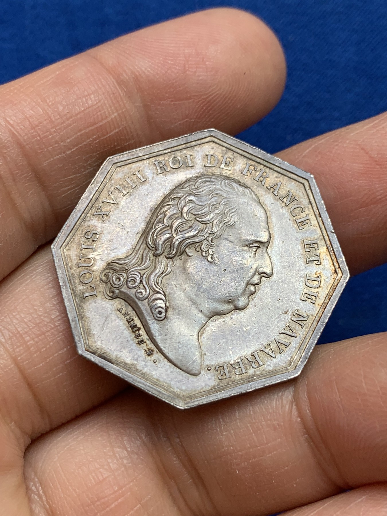 《竞宝斋》第237场- 周日，周一，周二，周日 疯狂4连拍 (全场包邮) 法国八角银质代币，迪耶普商会，13.53g，31.7mm，早期无边铭