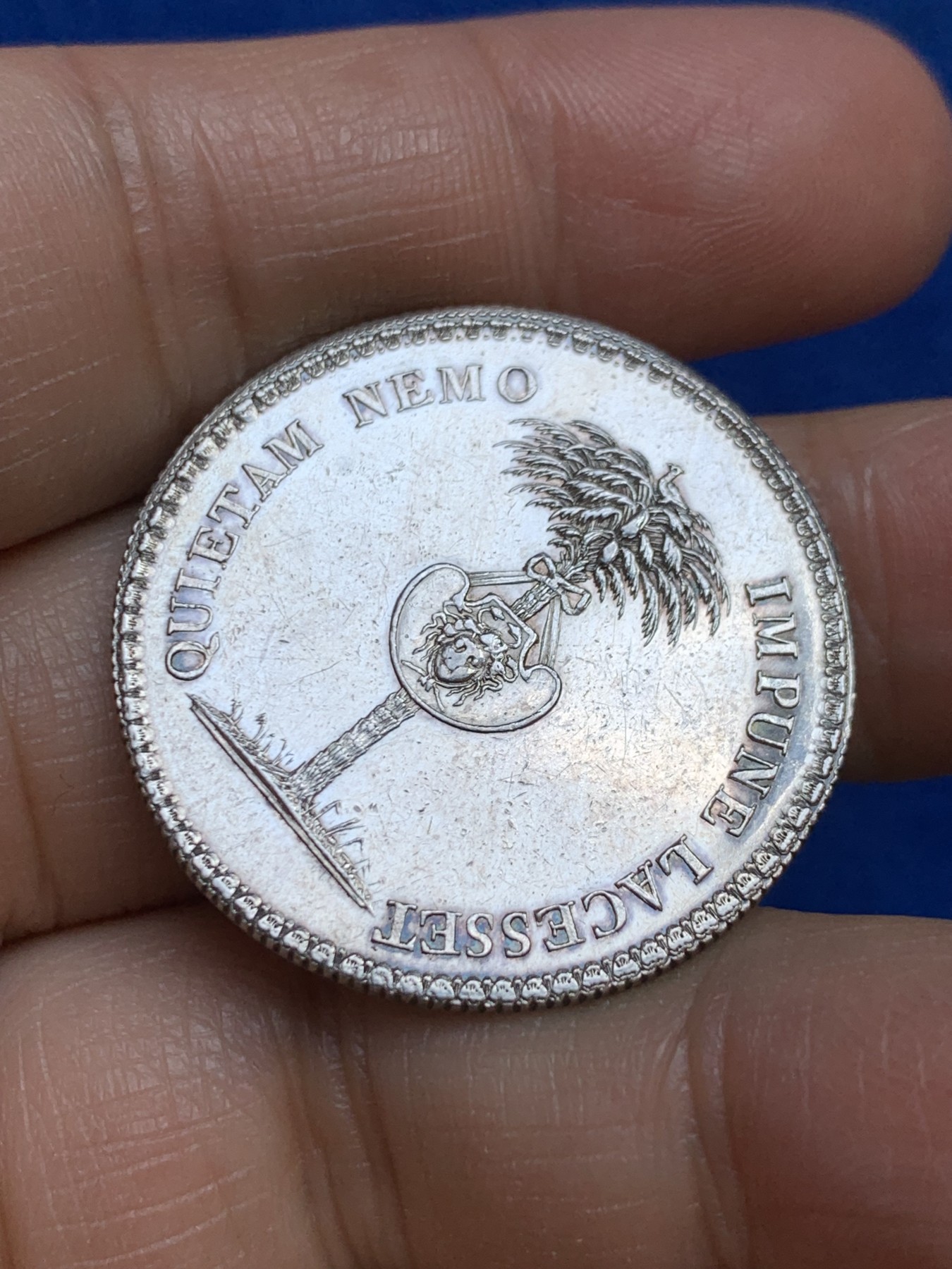 《竞宝斋》第237场- 周日，周一，周二，周日 疯狂4连拍 (全场包邮) 法国里昂律师事务所银质jeton，“正义需要用剑做后盾”，11.25g，32.5mm，早期齿边