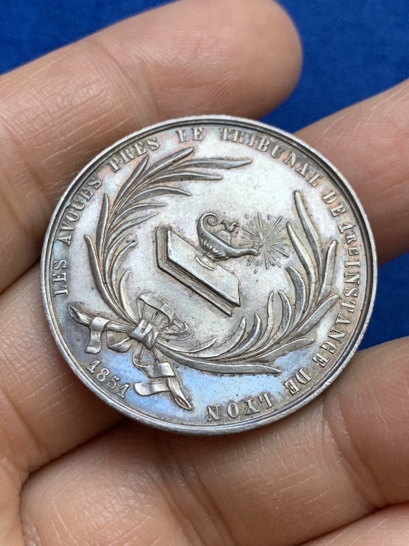 《竞宝斋》第237场- 周日，周一，周二，周日 疯狂4连拍 (全场包邮) 法国1851年里昂一审法庭银质jeton，12.68g，34.3mm，无边铭