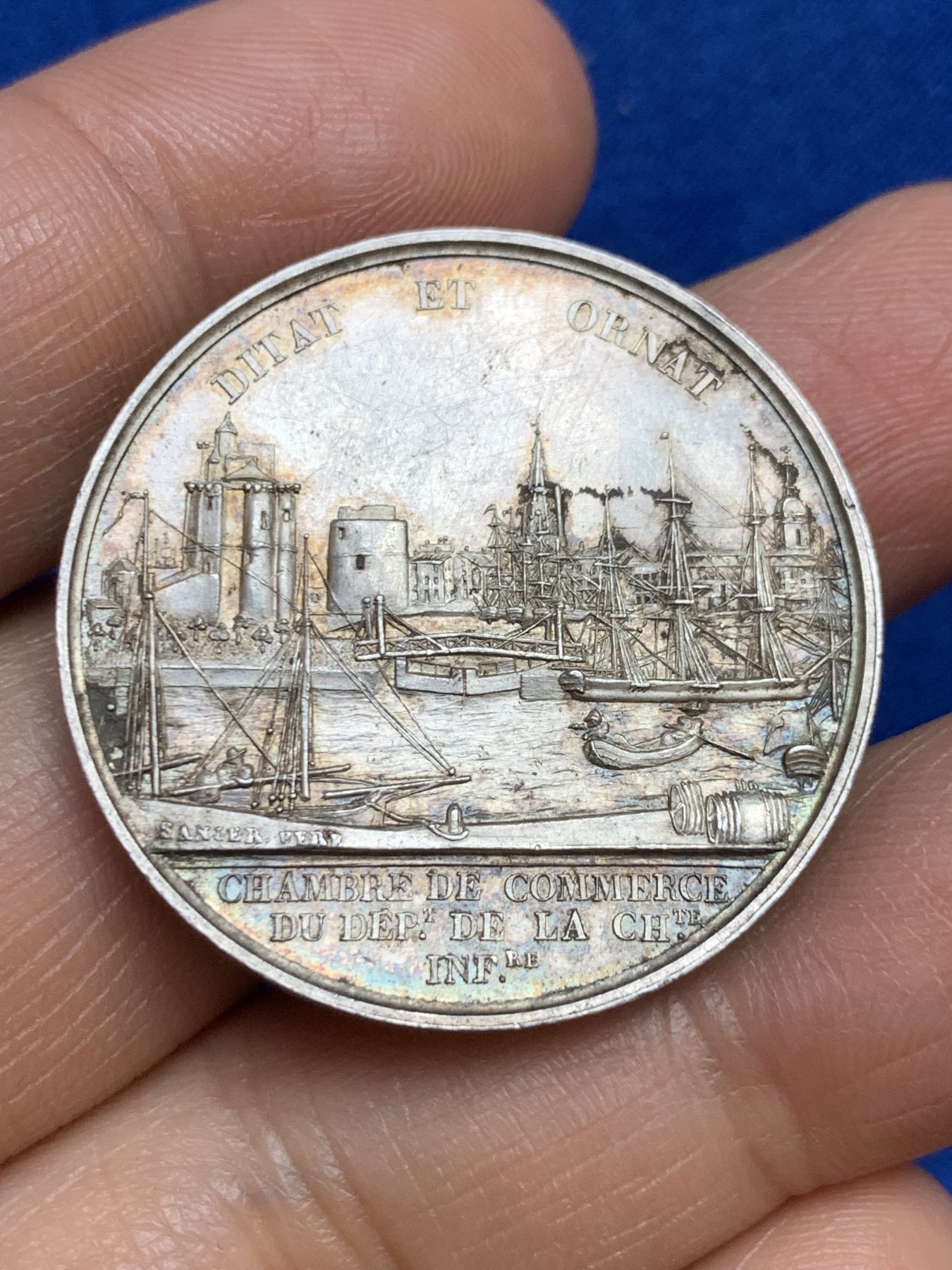 《竞宝斋》第237场- 周日，周一，周二，周日 疯狂4连拍 (全场包邮) 法国查理十世拉罗谢尔商会银质jeton，港口帆樯如云，17.72g，33mm，1832年以前早期无边铭