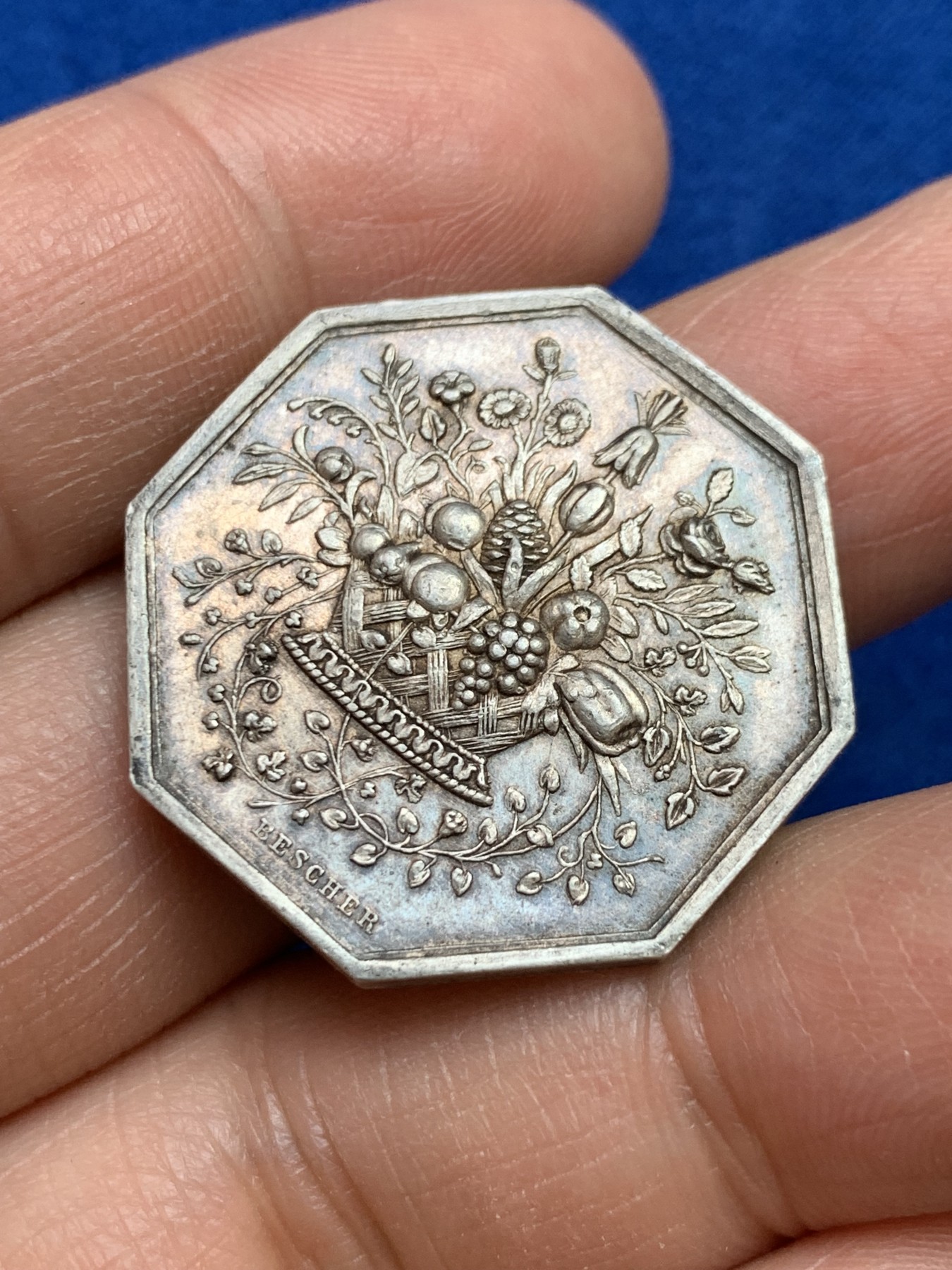 《竞宝斋》第237场- 周日，周一，周二，周日 疯狂4连拍 (全场包邮) 法国八角银章，园艺协会，12.15g，28.8mm，丰饶角边铭