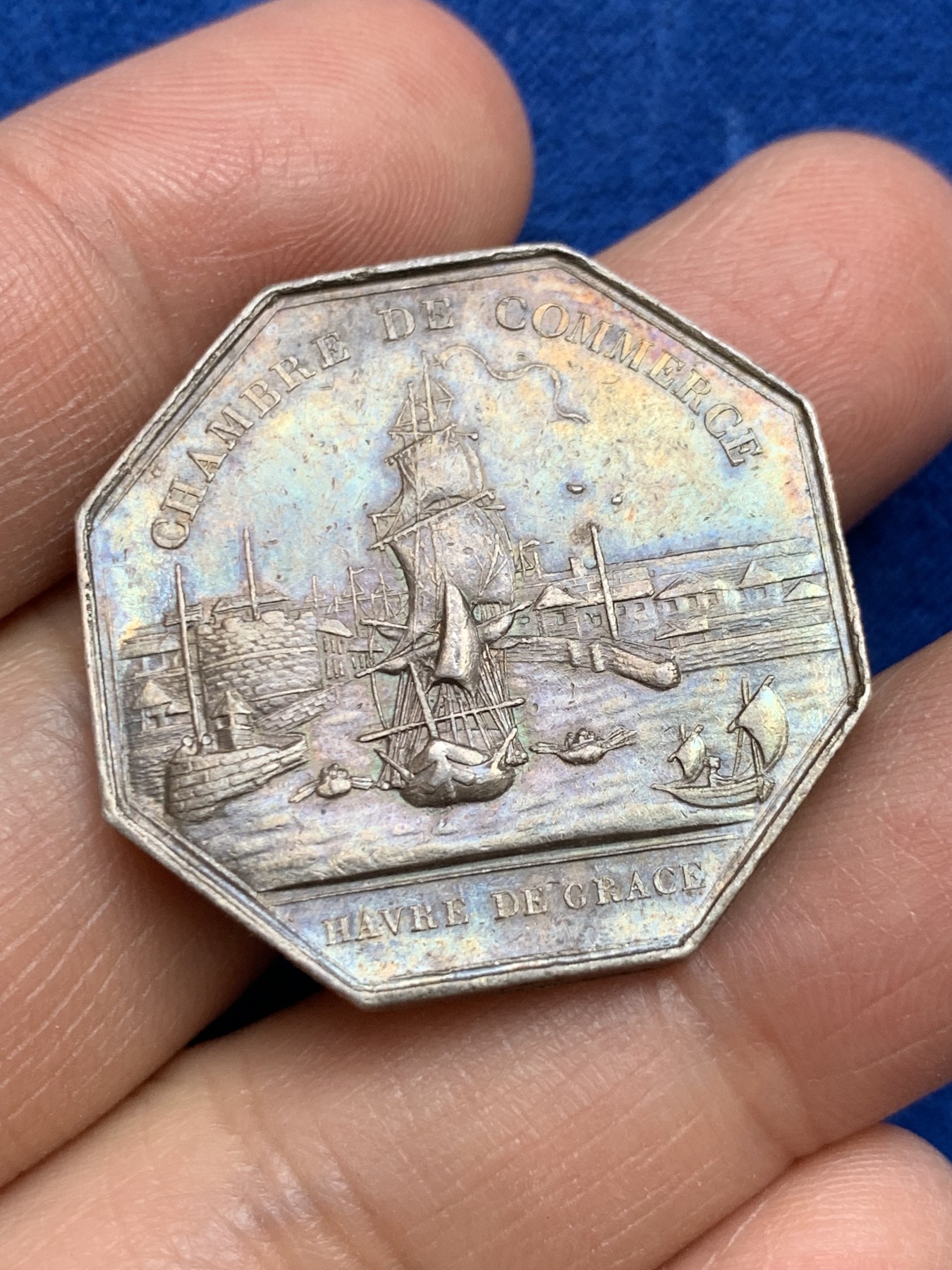 《竞宝斋》第237场- 周日，周一，周二，周日 疯狂4连拍 (全场包邮) 法国勒阿弗尔商会八角银质代币，13.89g，31.8mm，神灯边铭