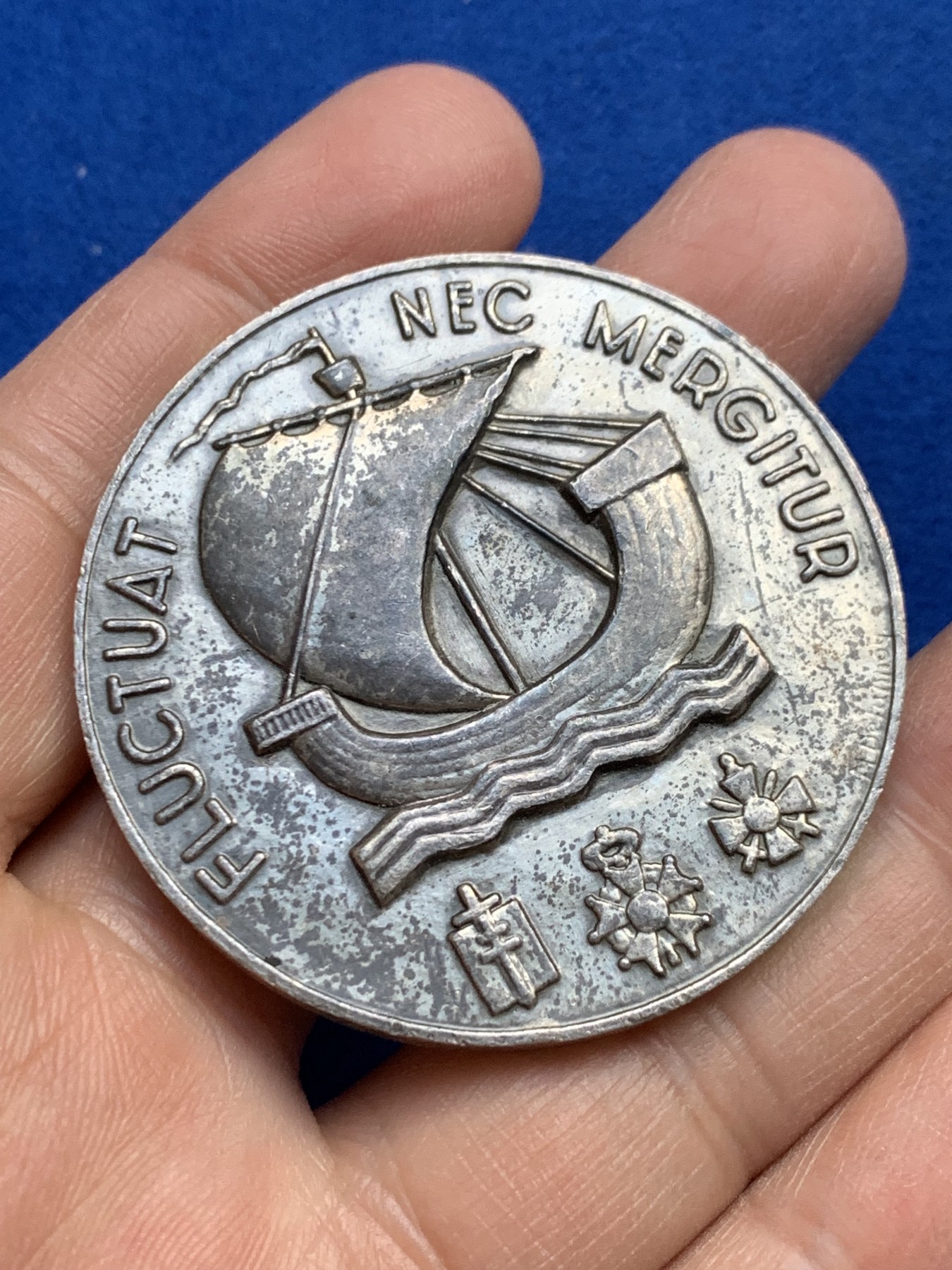 《竞宝斋》第237场- 周日，周一，周二，周日 疯狂4连拍 (全场包邮) 法国1964年巴黎市银质奖章，61.23g，49.8mm，丰饶角+1银标