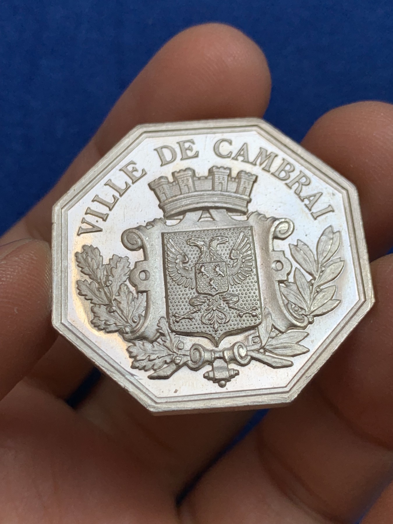 《竞宝斋》第237场- 周日，周一，周二，周日 疯狂4连拍 (全场包邮) 法国康布雷商会八角银质代币，19.33g，35.5mm，野猪头+菱形银标，原光